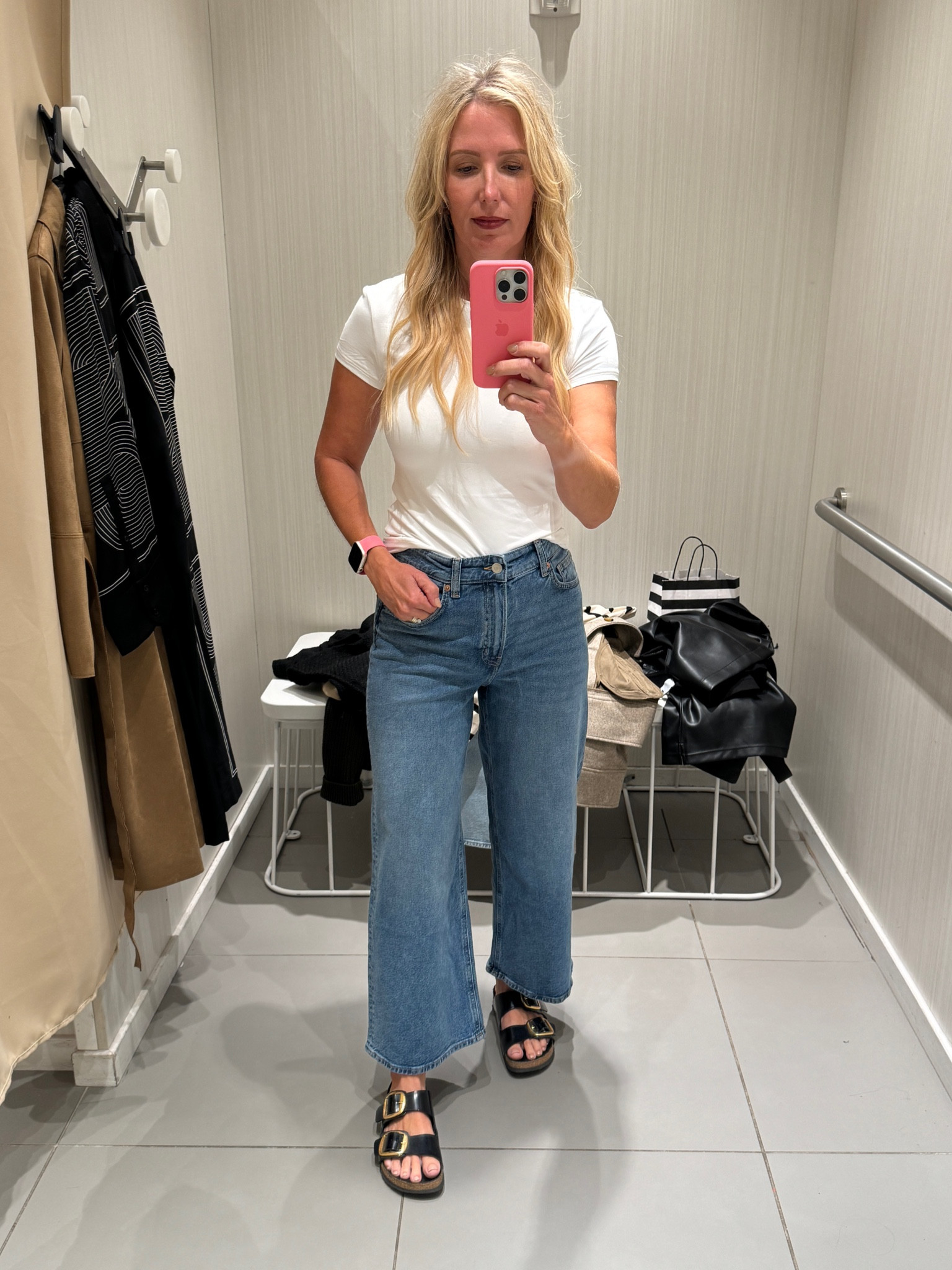 🍁Start with the basics!

#LTKStyleTip #LTKFindsUnder50 #LTKTravel