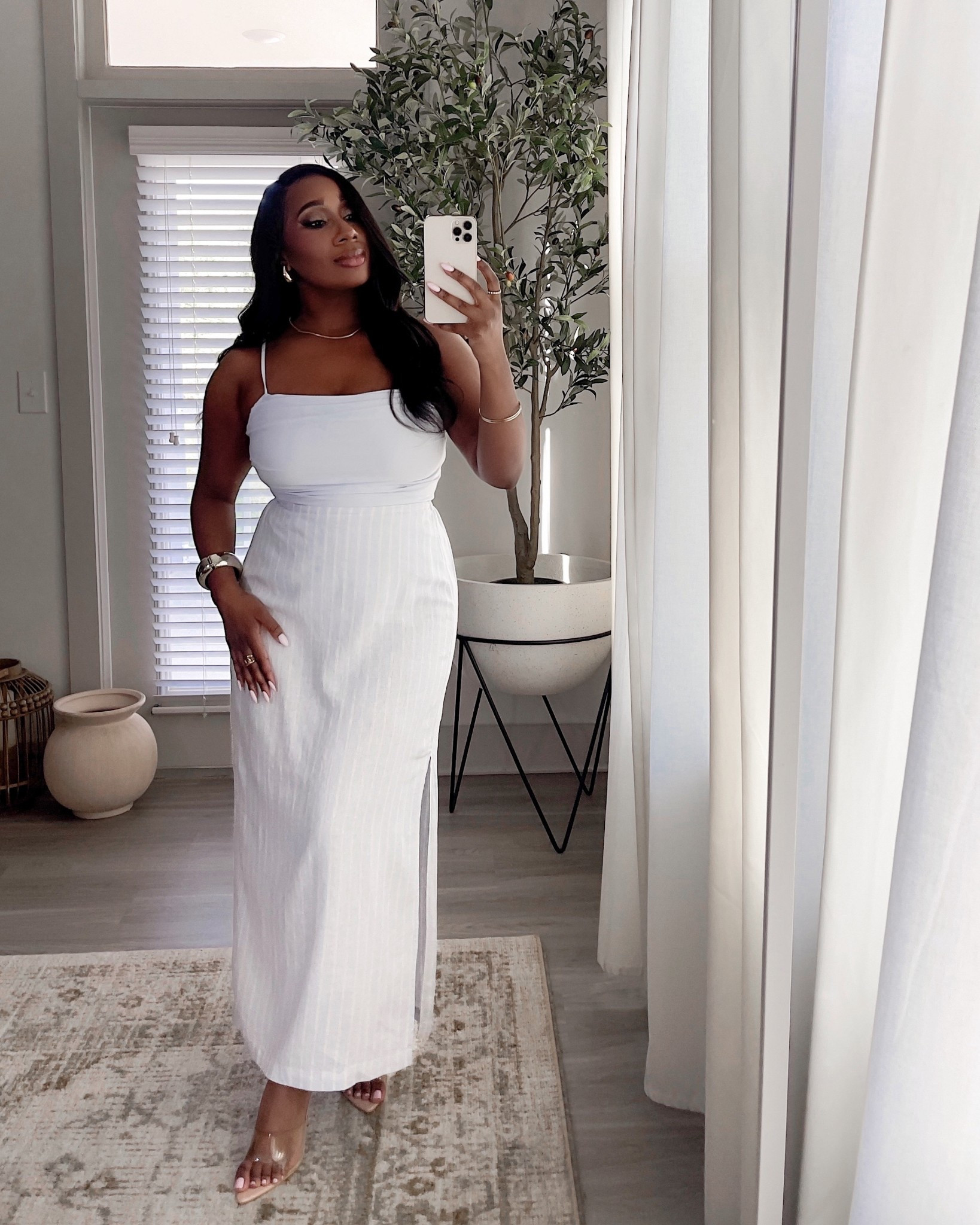 Loving this bodysuit and linen skirt look! Wearing a medium in both pieces! ✨ @aritzia #aritziapartner 

Spring styles, OOTD, style inspo, outfit inspo, Aritzia 

#LTKSeasonal #LTKFindsUnder100 #LTKStyleTip