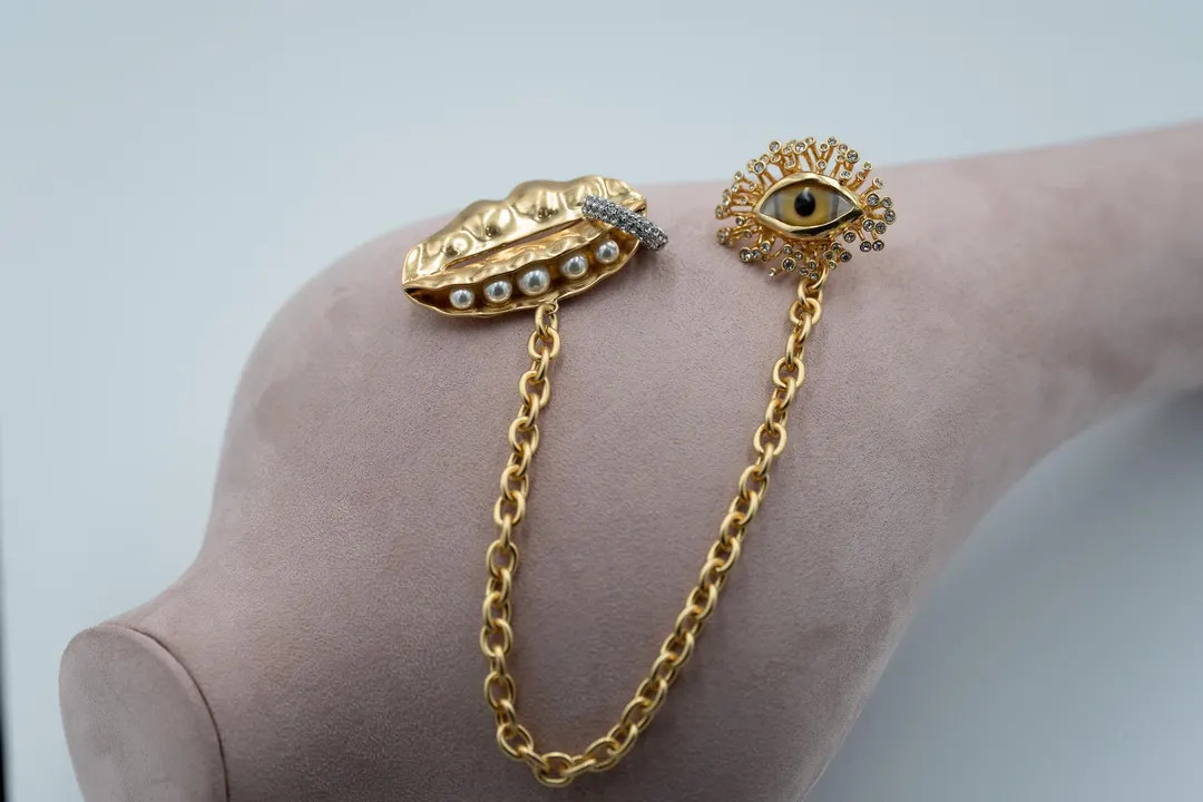 Schiaparelli Inspired Eye & Pearl Bean Brooch: Vintage Style Clip Pin - Etsy | Etsy (US)