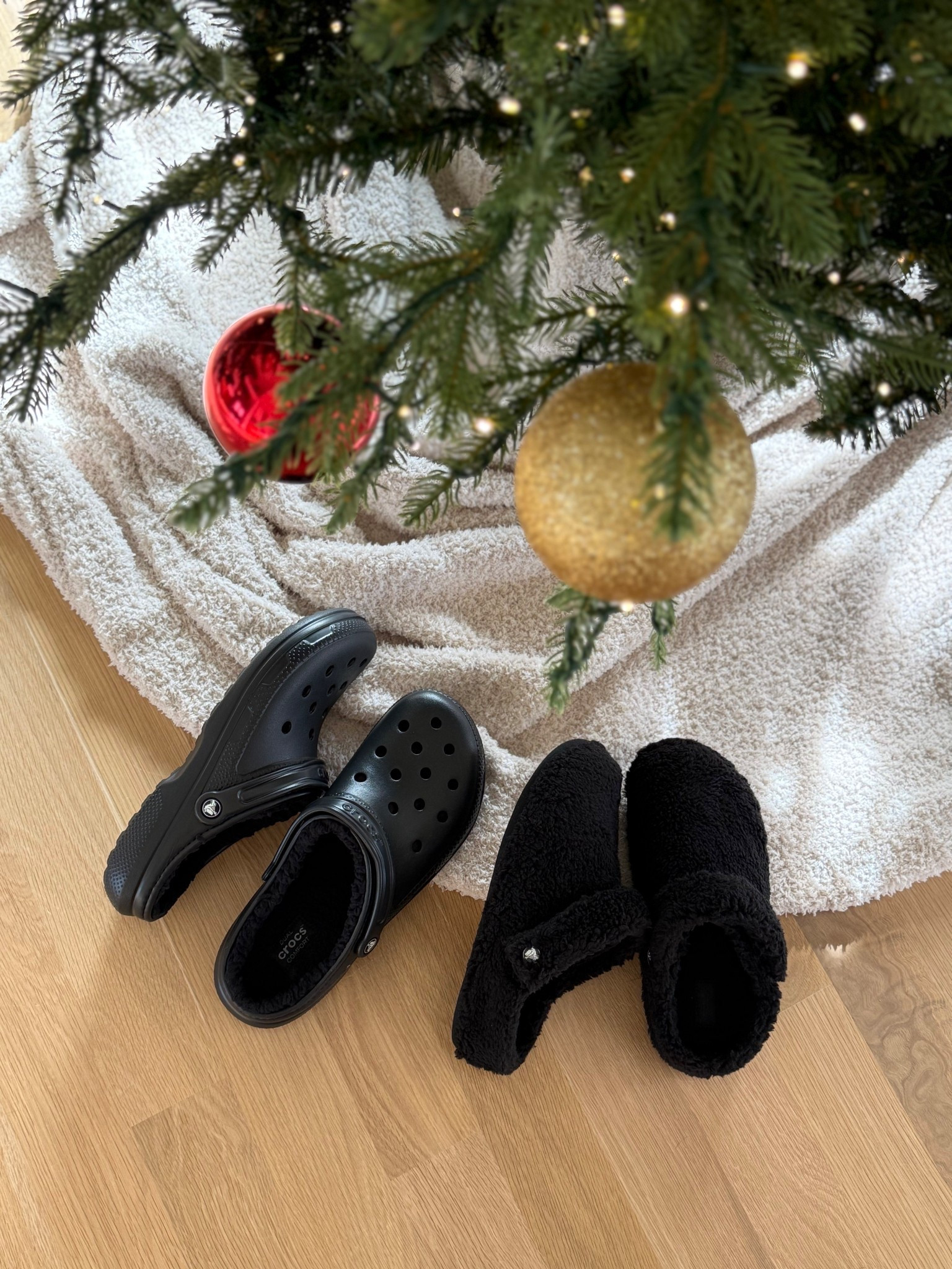 ❄️ Comfy. Cute. Crocs. ❄️
Whether you’re shopping for stocking stuffers or full-on surprises under the tree, @Crocs has you covered — with up to 60% off select styles! 🎄
Give the gift of cozy this holiday season 💚
#Ad #CrocsPartner @shop.ltk #liketkit


#LTKHoliday #LTKCyberWeek #LTKGiftGuide