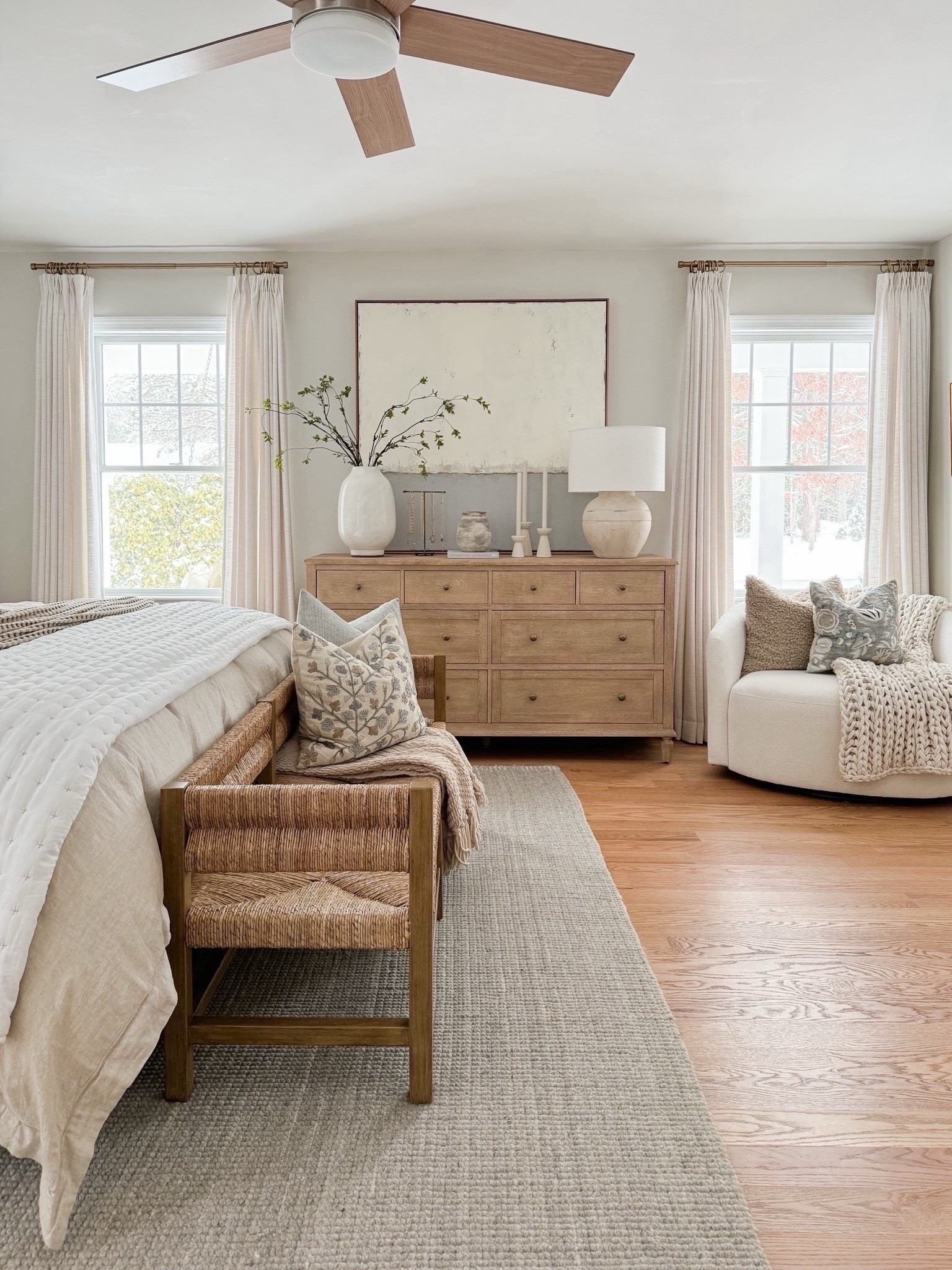 A simple and cozy bedroom design that always feels welcoming 🤍 I’m always switching up our bedding to make things feel fresh and exciting. This was one of your favorite looks! Linking all my finds here, including our area rug, woven bench, dresser, bedding, and more! 

#LTKHome #LTKSaleAlert