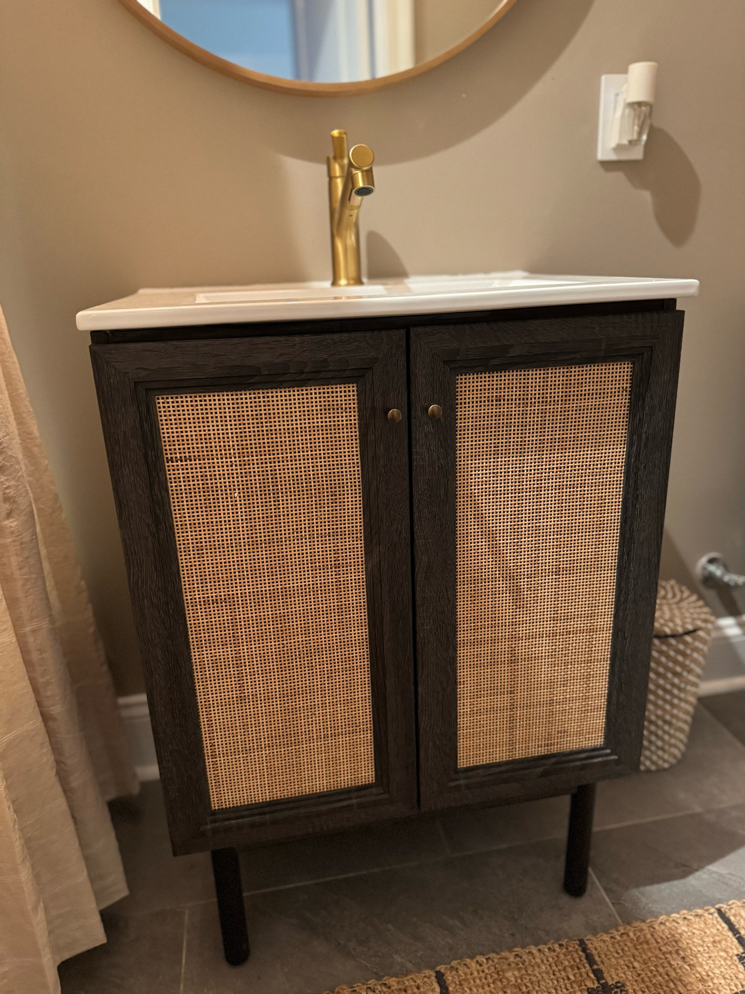 One of my fave sales… WAY DAY👏🏼⚡️ a good chunk of my home is from @wayfair🤎 

I rounded up some of my fave items that are on sale! Up to 80% off site-wide + free shipping! Shop Way Day in-store and online! #wayfair #wayfairpartner 

Home decor / style / cozy home / neutrals / bathroom / dining room / rugs / wayfair sale / Holley Gabrielle / vanity 

#LTKHome #LTKSaleAlert