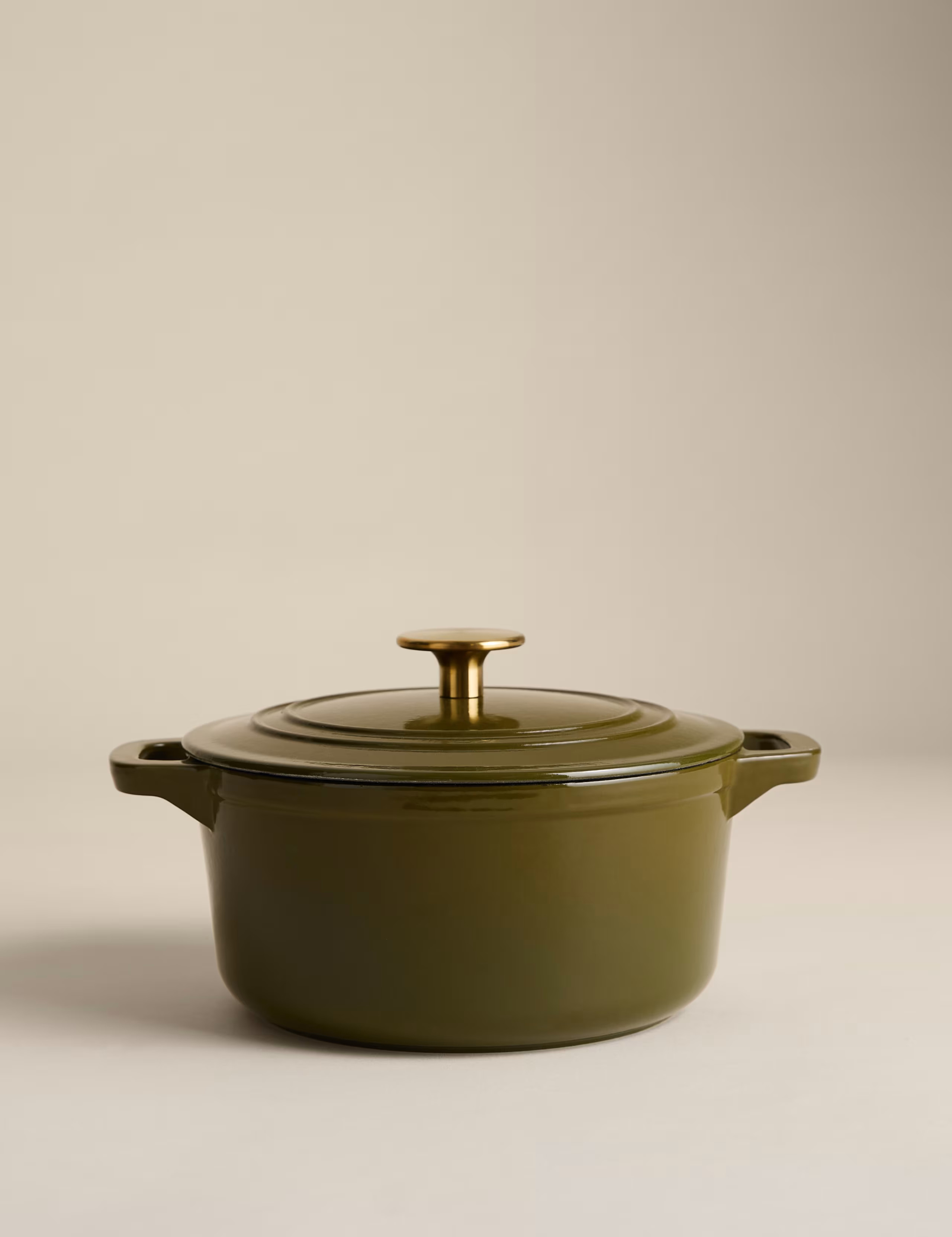 Cast Iron 2.6L Casserole Dish | Marks & Spencer (UK)