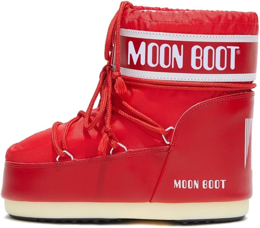 Amazon.com: Moon Boot Icon Low Insulated Slip On Unisex Snow Boots, 2-3.5, Black : Luxury Stores | Amazon (US)