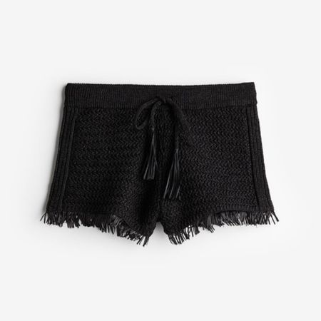 Fringe knit black lady jacket and shorts matching set 

#LTKSeasonal #LTKfindsunder50 #LTKfindsunder100