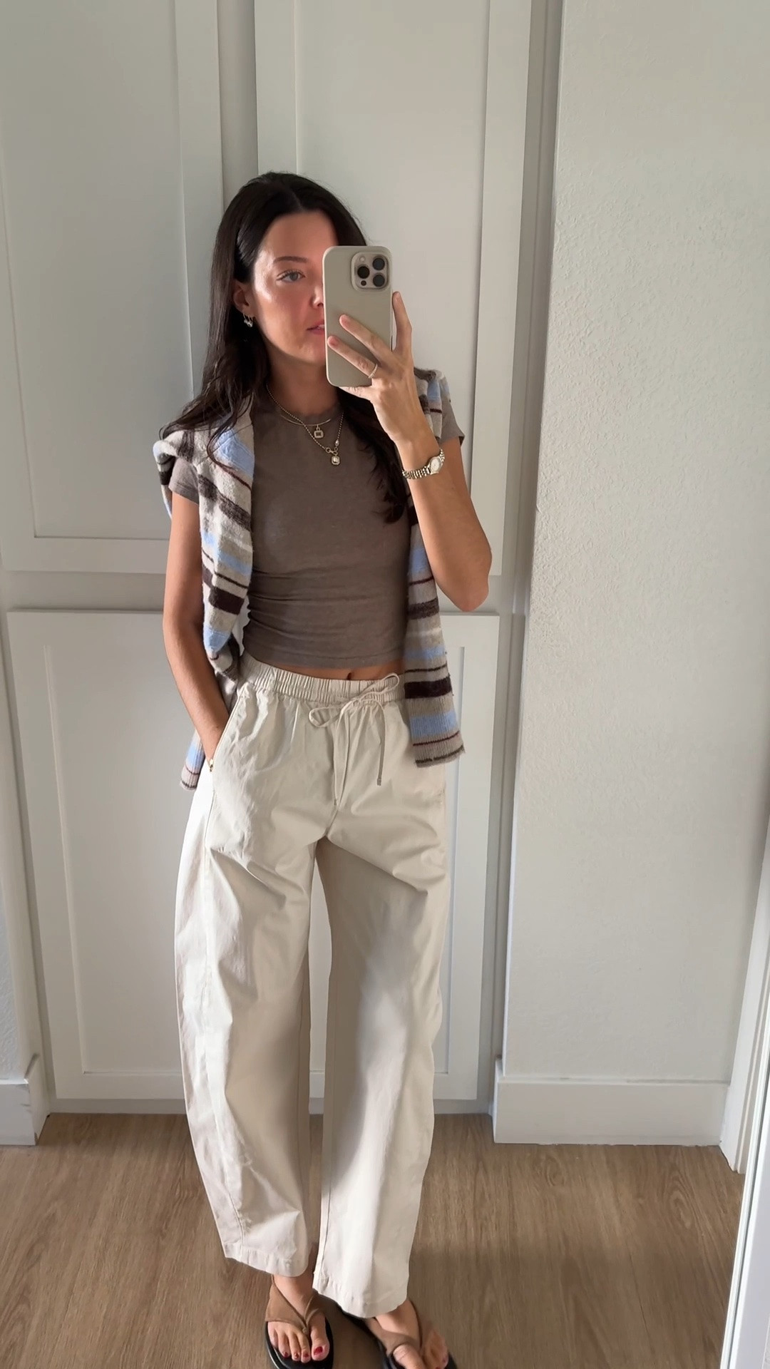 Code FALLAF stacks for an extra 15%! Laid back casual but polished outfit! I’m 5’7” wearing XS (regular length) in the barrel pants and XS in the top and sweater. This color of sweater goes in and out of stock, linking it and some similar!