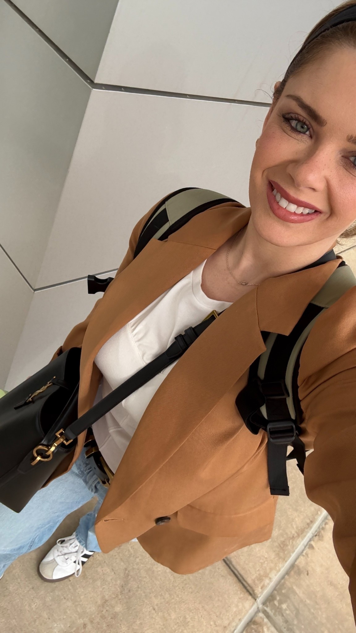 YSL bag is made of real leather and has a suede interior 💅 

#LTKCyberWeek #LTKGiftGuide #LTKWorkwear