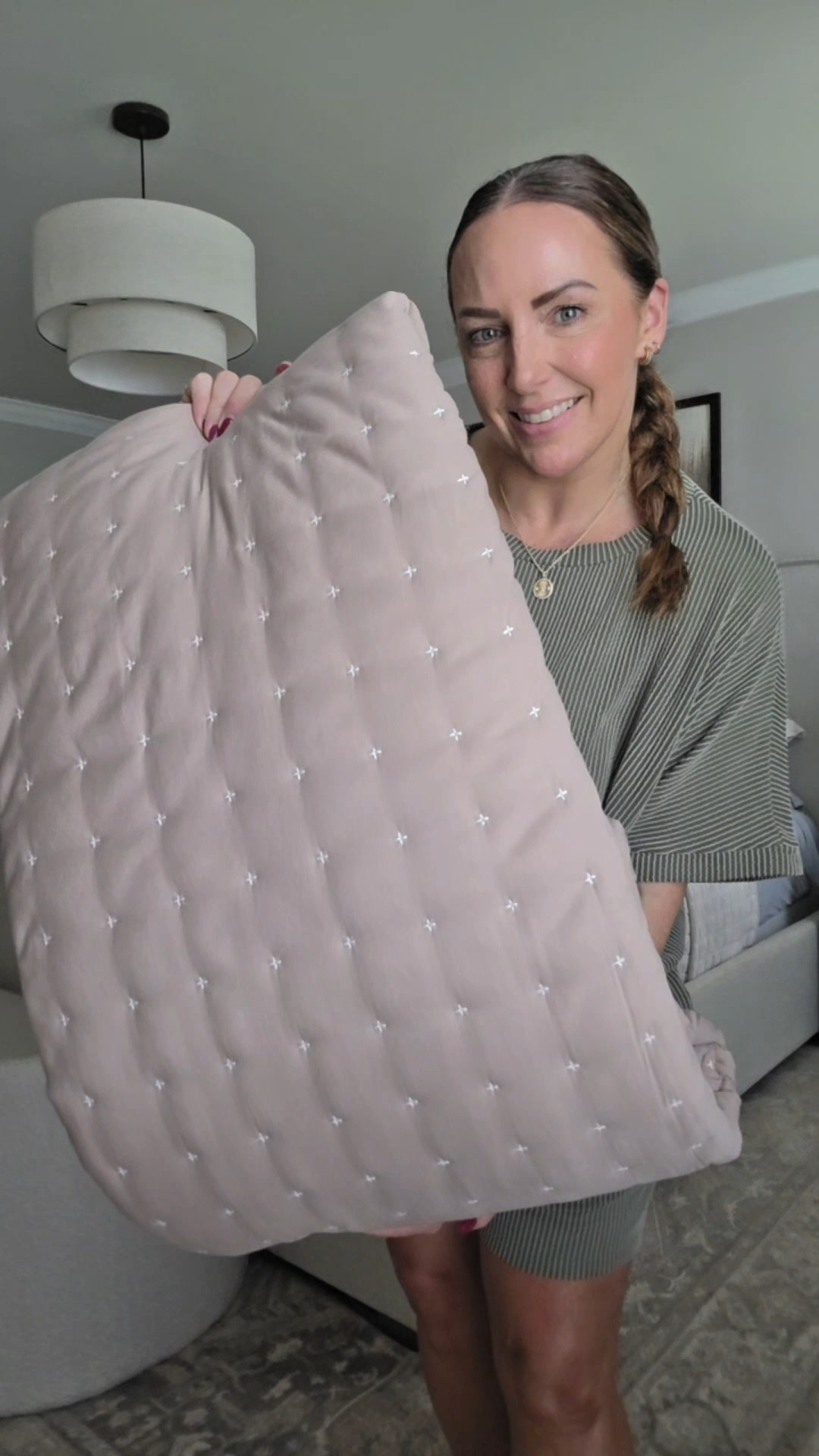 I’m honestly obsessed with how cozy this lightweight king quilt set from @wdcozy made my bed look, especially with that pretty cross-stitching.#BedroomDecor #BeddingGoals #HomeFinds #CozyHome

#LTKSeasonal #LTKHome