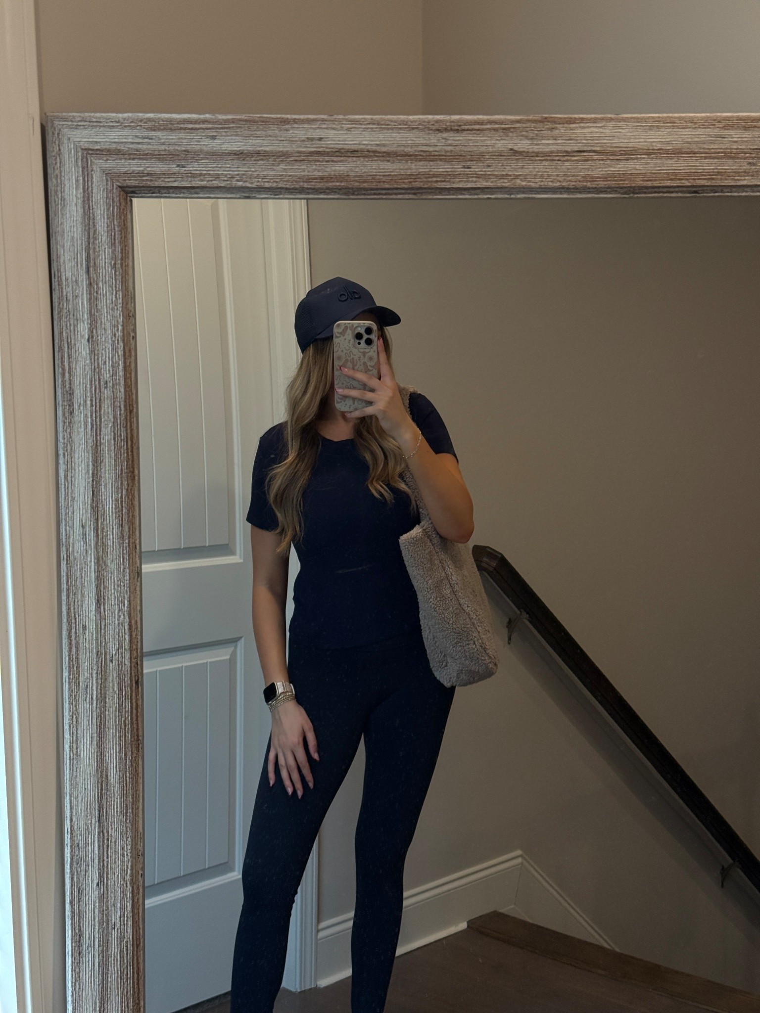 Was feeling the navy blue today ❄️🤍

#LTKSeasonal #LTKootd #LTKdayinmylife