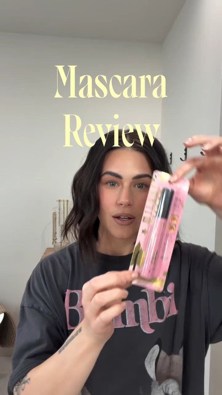 Let’s test the @milanicosmetics highly rated fan club mascara!
After wearing it consistently for a few weeks here are my thoughts-
✨Impossible not to get on your eyelids, but comes off if you let it dry long enough. 
✨ no flaking or smudging!!!!!!! 👏
✨ keeps lashes curled throughout the day 
✨ not too hard to take off!

All around great mascara! May be my new fav! ✨👌🏻
Linked in my LTK 🤍