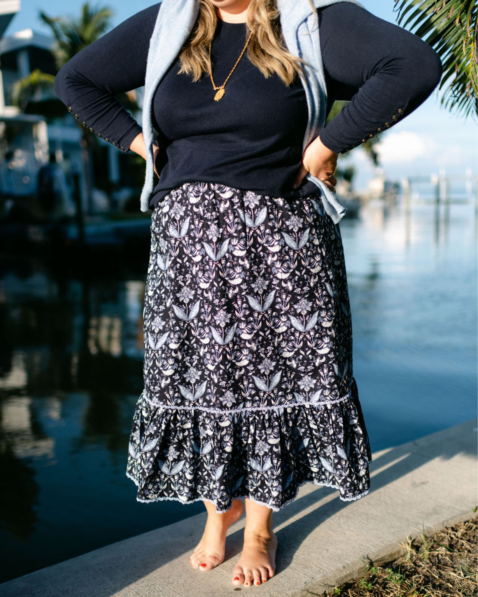 Blue and white batik print skirt, wearing the size XXL. 

#LTKSeasonal #LTKmidsize #LTKplussize