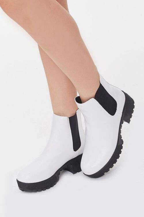 Lug-Sole Chelsea Booties | Forever 21 (US)