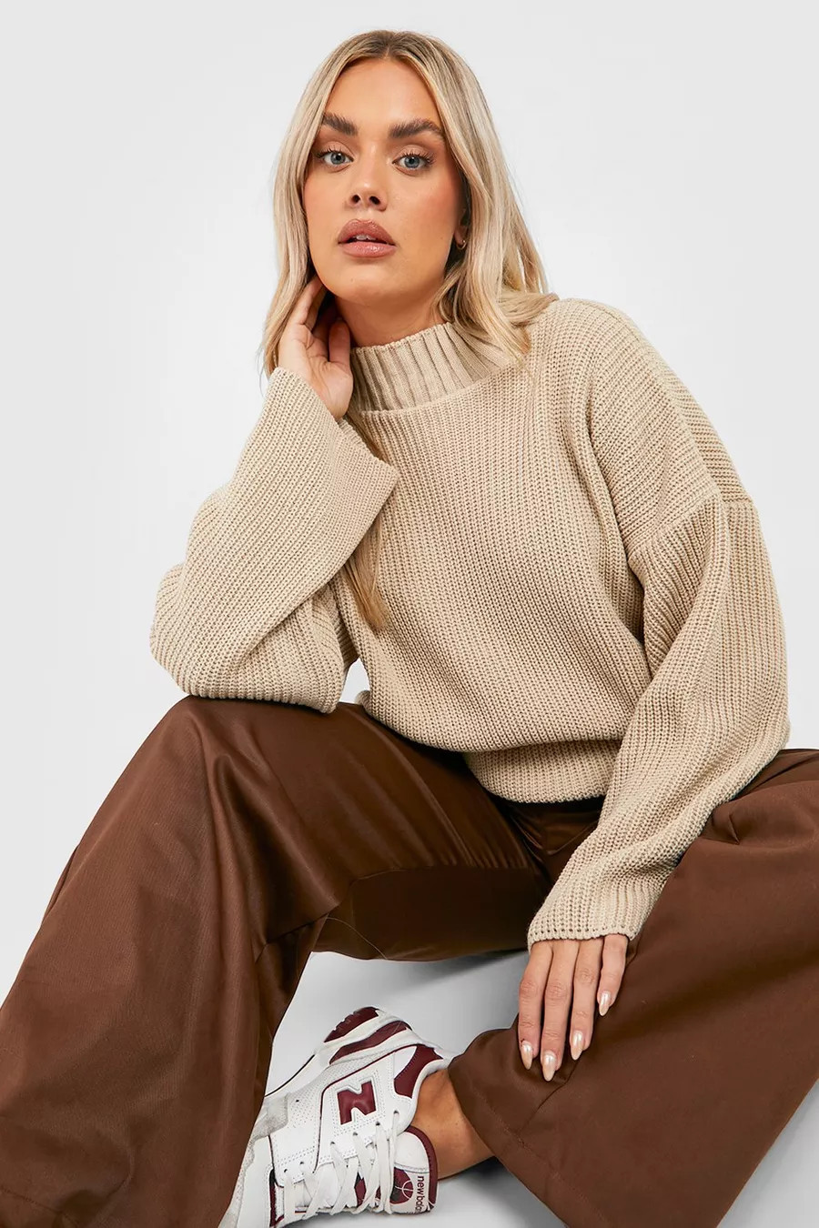 Grande taille - Pull en maille à col cheminée | Boohoo.com (FR)