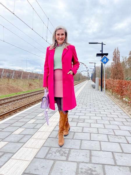 Most worn coat this season. Who would have thought? 

Pink formal midi coat by Long Tall Sally. Fits true to size and comes in many colors. 



#LTKworkwear #LTKstyletip #LTKeurope