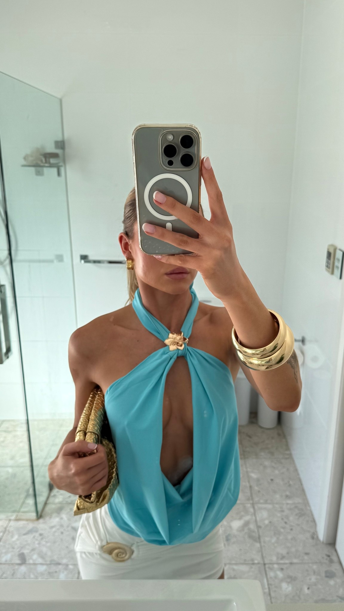 The perfect top for your euro summer 🌸