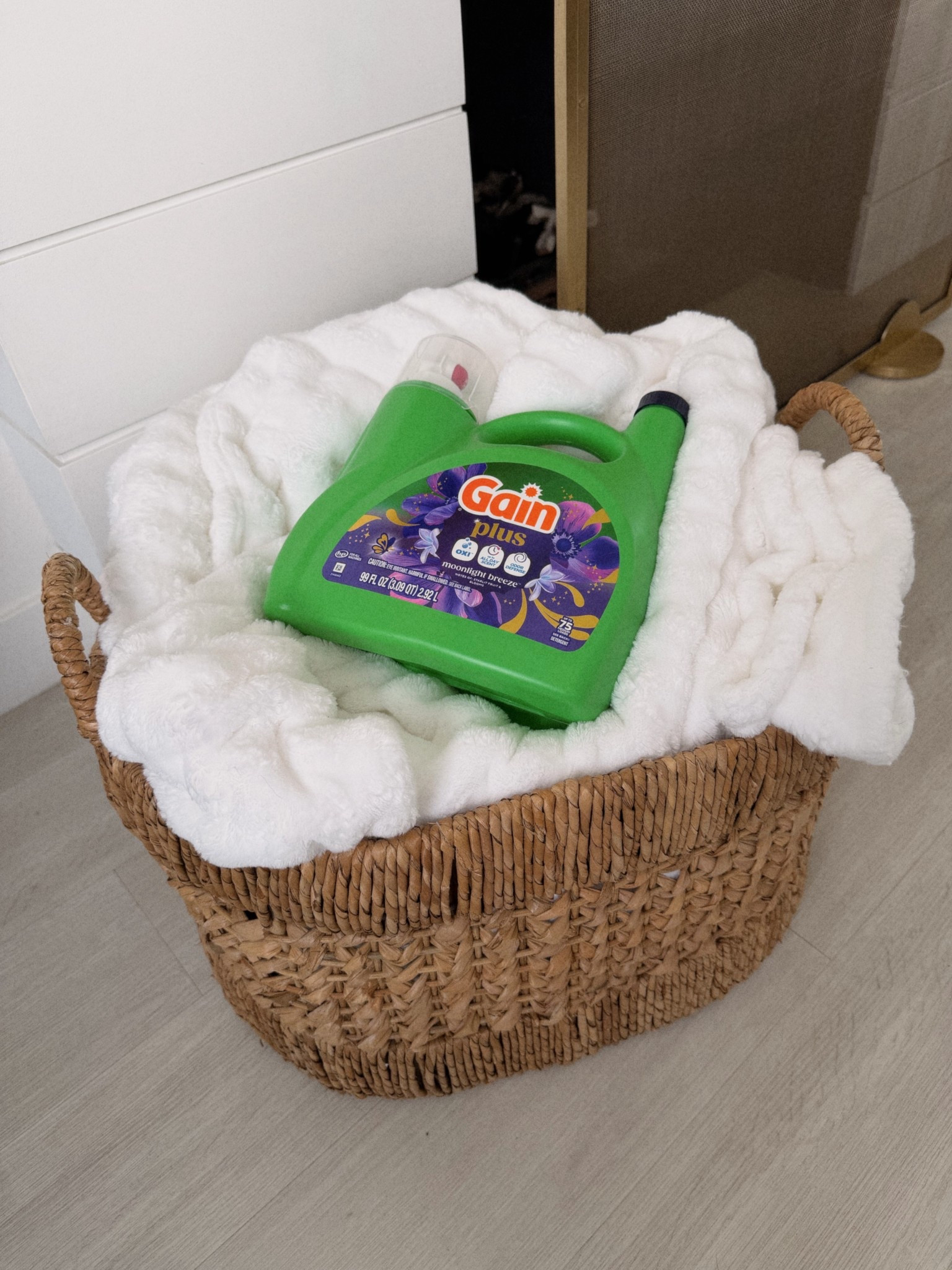 #ad Same Gain you love… just leveled up! ✨ I had to grab the new @ilovegain Plus Moonlight Breeze—now with Oxi for a deeper clean, odor defense, and that dreamy, all-day scent 🌙 Think fresh, floral, and just a little bit magical! My laundry routine just got an upgrade. Grab it at @Target  and thank me later.

#TargetPartner @shop.ltk #gain #ilovegain #targetstyle #liketkit
https://rstyle.me/+rCwzCZvnNUO5BTFu0dWFJA


#LTKHome #LTKmomlife #LTKvlog