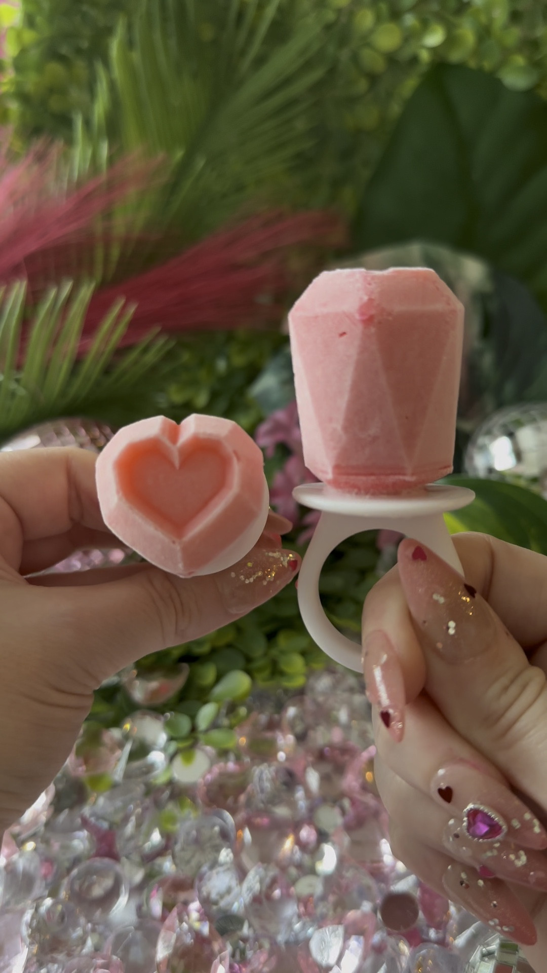 This ring pop mold makes the easiest pudding pops that are perfect for Valentines Day. 

#LTKparties #LTKVideo #LTKSeasonal