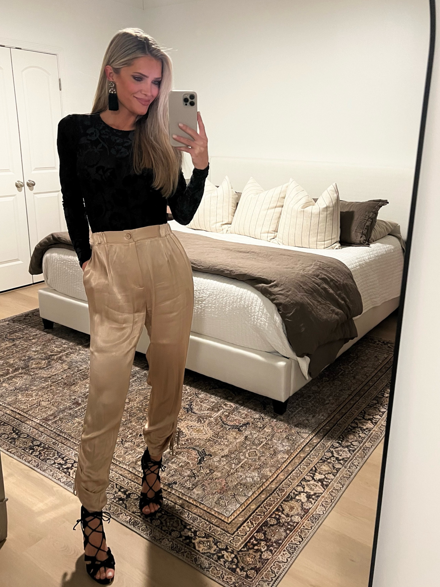 Night out ✨

#LTKshoecrush #LTKSeasonal #LTKfindsunder50