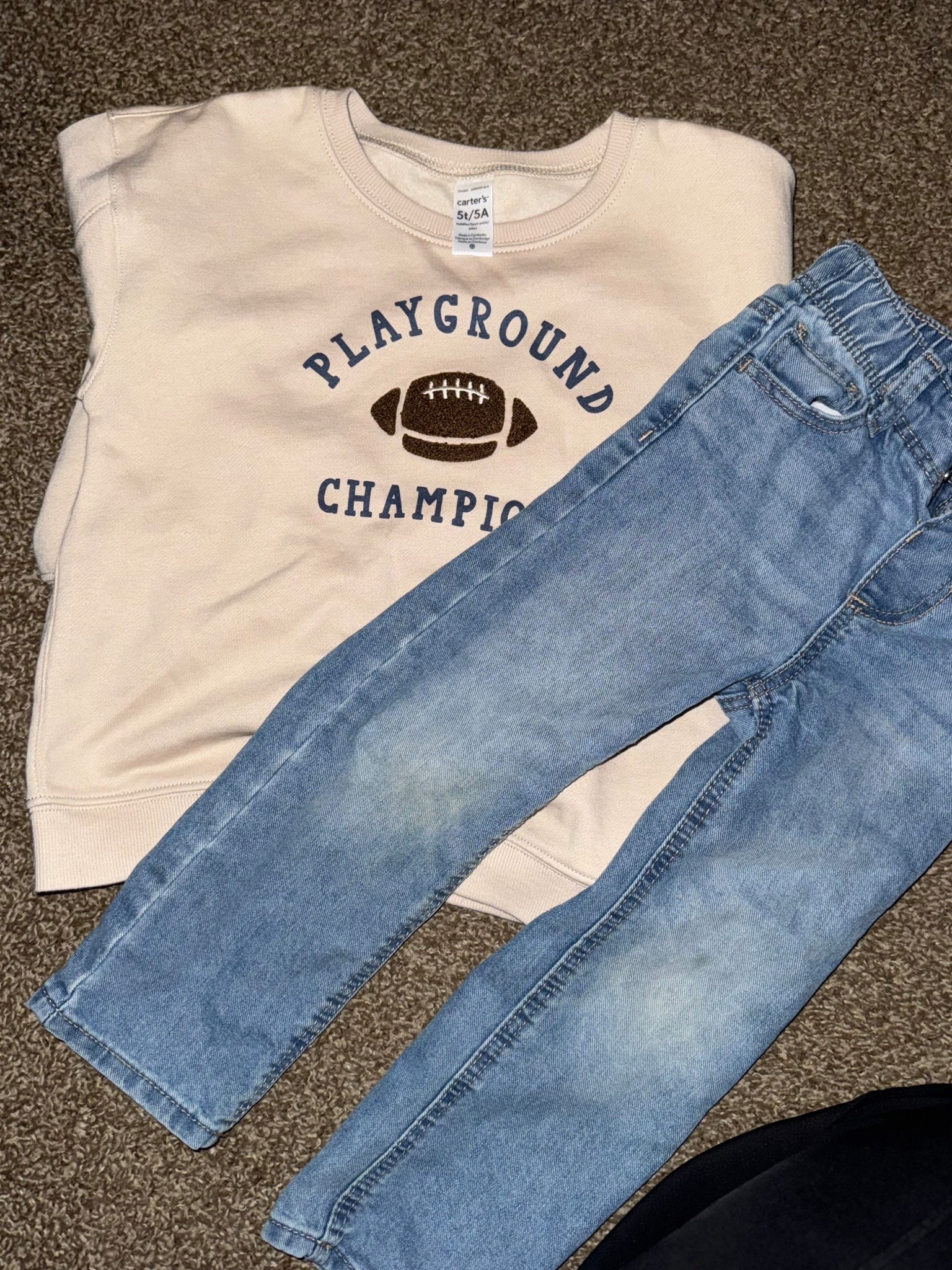 emilio’s entire outfit is 1/2 off today. i mixed and matched, this #carters sweatshirt comes with pants but i put our #oldnavy jeans with it instead! he said “i’m never taking this sweatshirt off because i love it so much” 🤣🤣

p.s. i linked the baby version of the sweatshirt and pants too!! 

#LTKKids #LTKmomlife #LTKSaleAlert