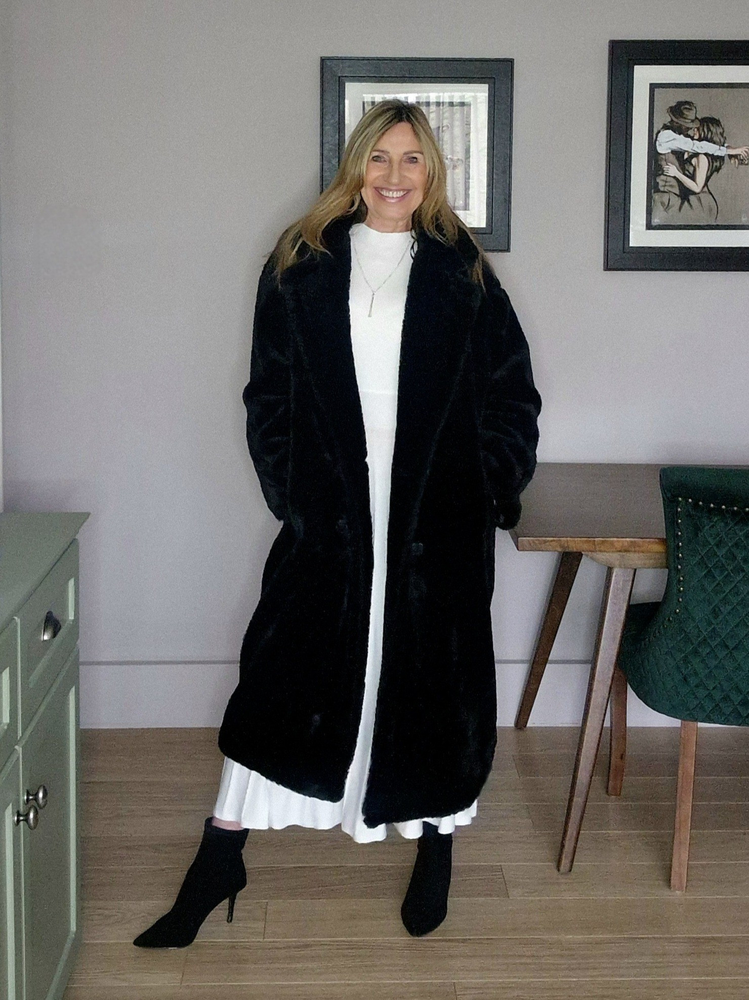 Winter whites with black faux fur, cosy yet glam

#LTKuk #LTKeurope #LTKwinter