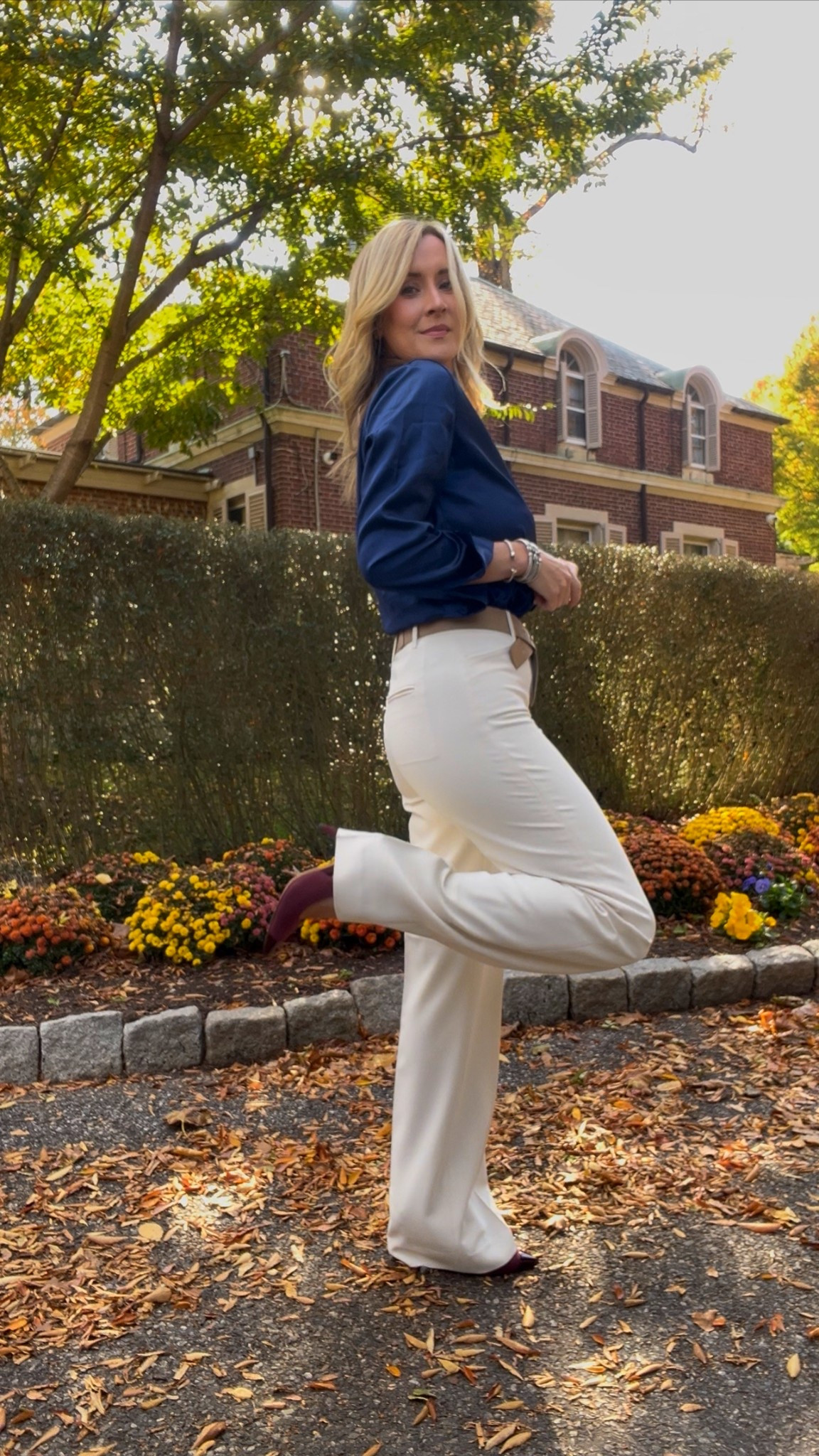 Work outfit 
Burgundy heels
Silk blouse
Cream pants


#LTKSeasonal #LTKWorkwear #LTKHoliday