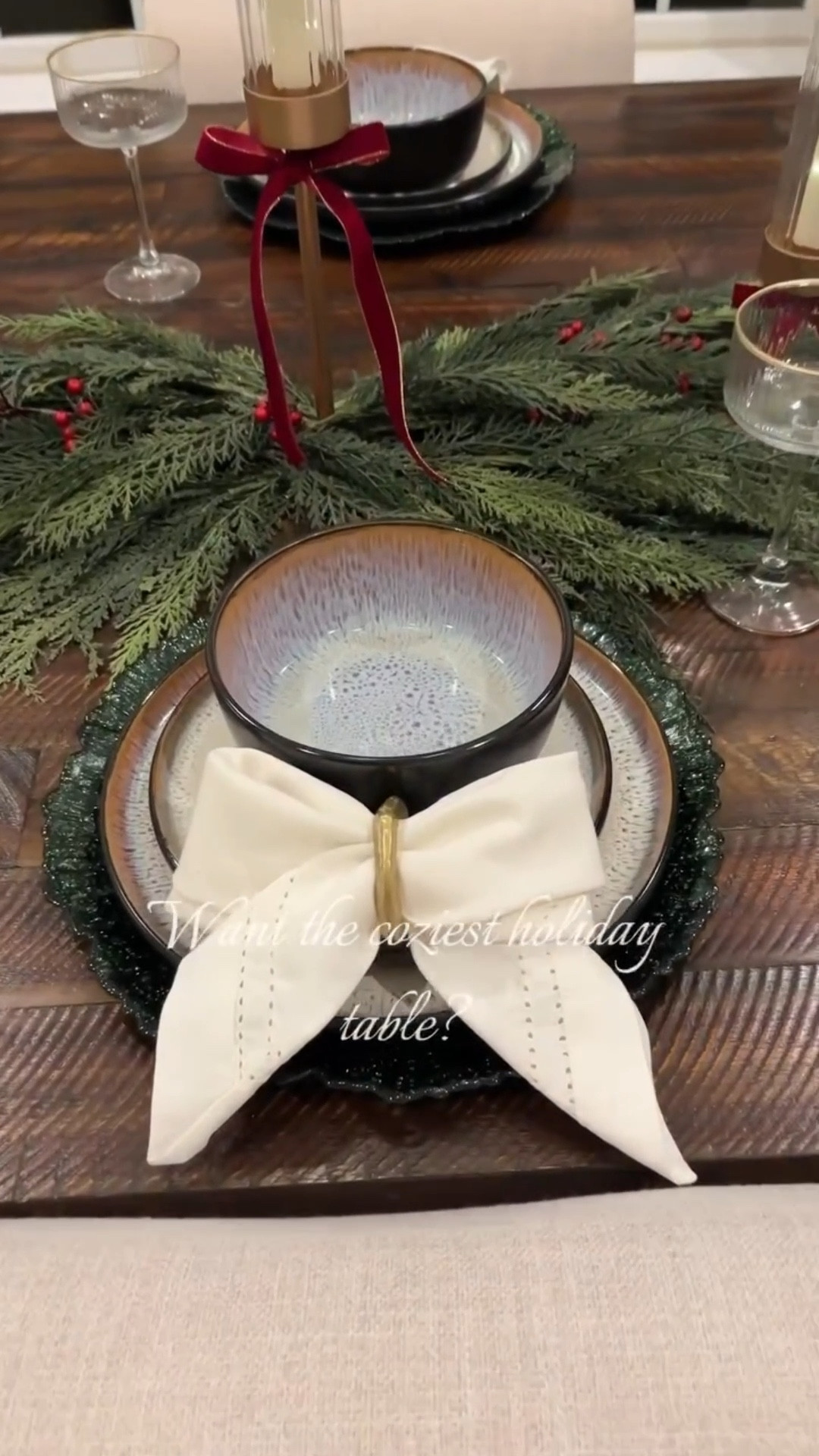 GIVEAWAY ‼️ 

Holiday hosting doesn’t have 
to be loud 🎄✨
Soft greens, warm plates, and candlelights = the coziest tablescape 🕯️✨♥️

And guess what? These gorgeous plates from @v_vancasso can be YOURS!! Make sure to enter GIVEAWAY!!

• And if you want to shop the Amber Series, you can save 15% with my code Lorena15
• Link: bit.ly/Lorenavancasso
Good luck Everyone 🤍✨

To enter:
1️⃣ Follow me & @v_vancasso 
2️⃣ Like this post
3️⃣ Tag a friend 
4️⃣ Optional: share to stories for an extra entry, make sure to tag me when you post! 

Good luck! 🎉

Recibir en casa estas fiestas no tiene que ser ruidoso 🎄✨
Verdes suaves, platos cálidos y velas encendidas = la mesa más acogedora 🕯️✨♥️

¿Y saben qué? ¡Estos hermosos platos de @v_vancasso pueden ser SUYOS ¡solo participa en el giveaway! 🤍✨ 🖤

• Y si quieren comprar la colección Amber Series, pueden ahorrar 15% con mi código Lorena15
• Enlace: bit.ly/Lorenavancasso
¡Mucha suerte a todos! 🤍✨

Para participar:
1️⃣ Sígueme a mí y a @v_vancasso
2️⃣ Dale like a esta publicación
3️⃣ Etiqueta a una amiga
4️⃣ Opcional: comparte en tus historias para una entrada extra — ¡asegúrate de etiquetarme al publicar!

¡Buena suerte! 🎉

#tablescape
#tablescapestyling
#christmastablescape 
#christmastable #christmasdecor 
#christmas #diningroomdecor #christmasdecorations #holidaydecor 
#neutralhome #homedecor 
#neutralchristmas #decor #cozyhome
#modernhomedecor #diningroomdecor 
#neutralhome #cozyhome
#modernhomedecor #decora #navidad 
#amazonhome #homedecor
#usa

#LTKHome #LTKGiftGuide #LTKHoliday