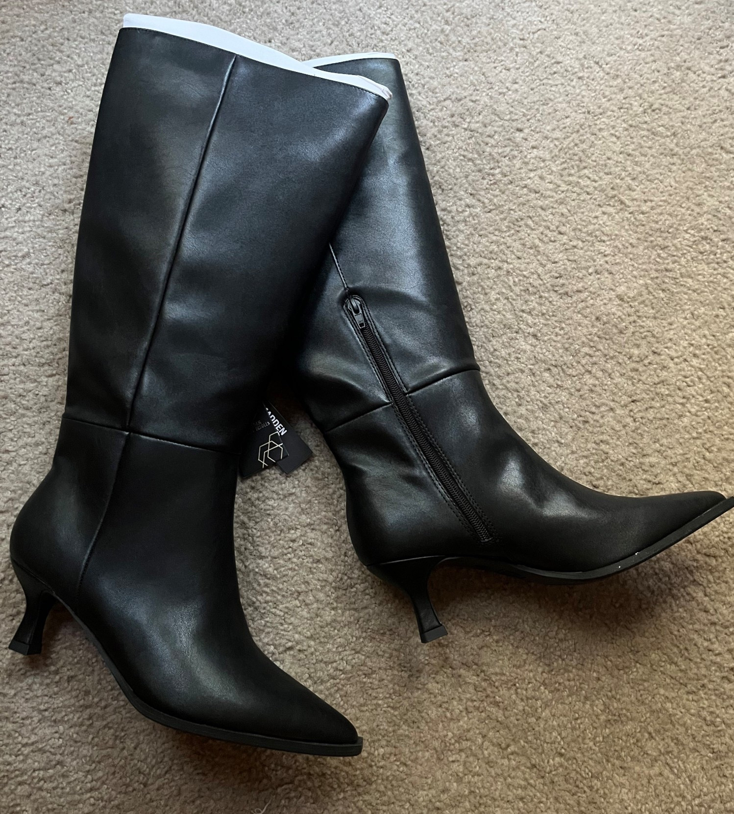 My latest Walmart find! Currently on clearance and I snagged these for $2 at my store 🤭 #walmart #walmartfinds #maddennyc

#LTKSaleAlert