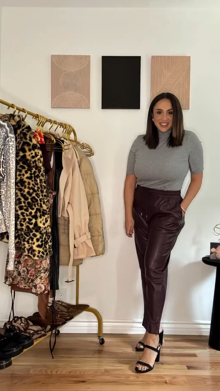🎄✨ Blending seasonal cheer with office-ready style

🛟 Save for #outfitinspiration for later
↪️ Share with your bestie
🖤Download LTK app & search “DailyDanielaDose“ & follow me 
Size down in the top , pants are True to Size

#HolidayFashion #BusinessCasual #FestiveStyle #WorkWear #SeasonalOutfit #FashionInspo #OfficeChic