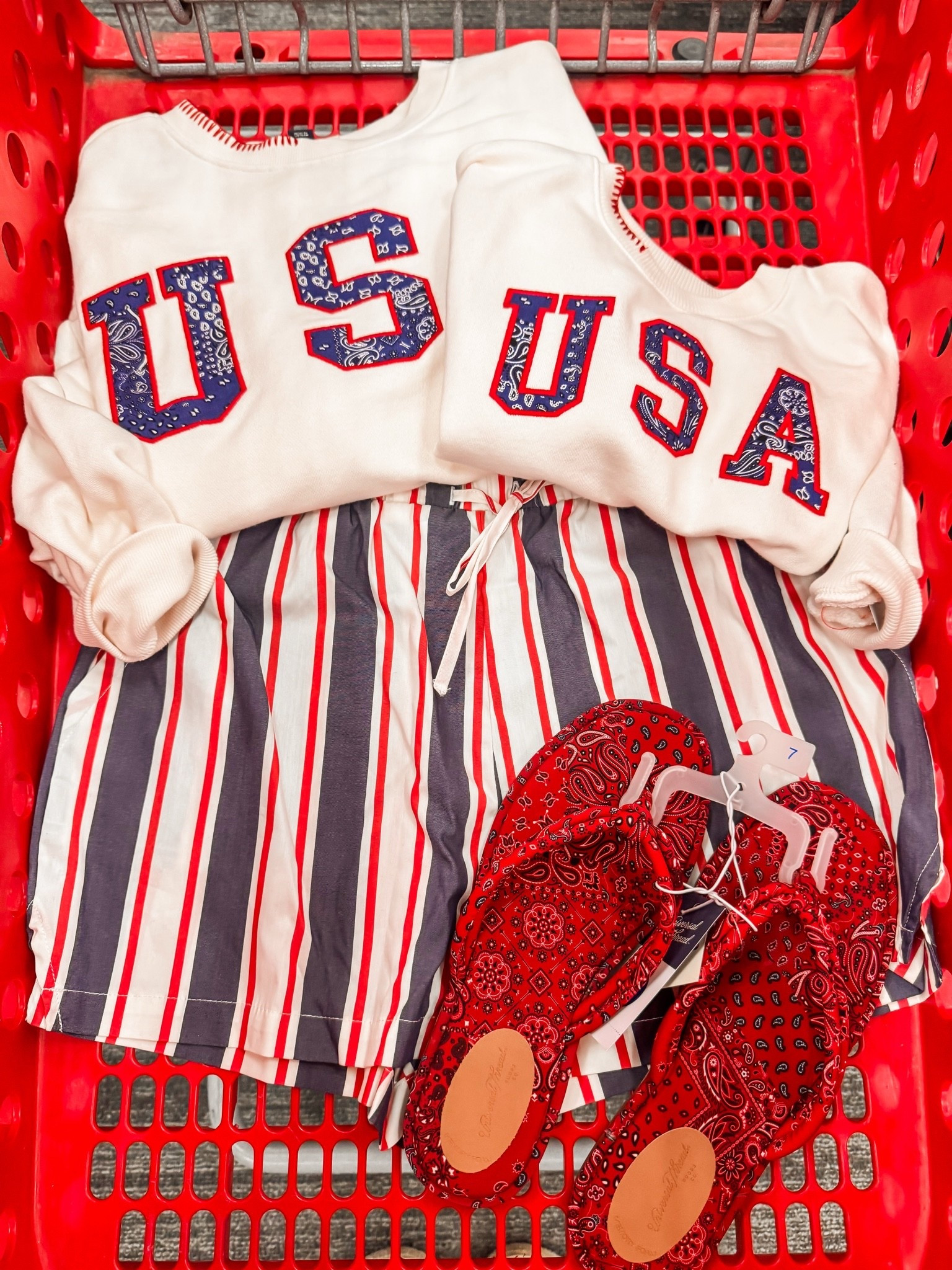The cutest mommy and me matching crewneck for the Fourth of July. I love the Paisley USA.

#LTKdayinmylife #LTKootd #LTKgrwm