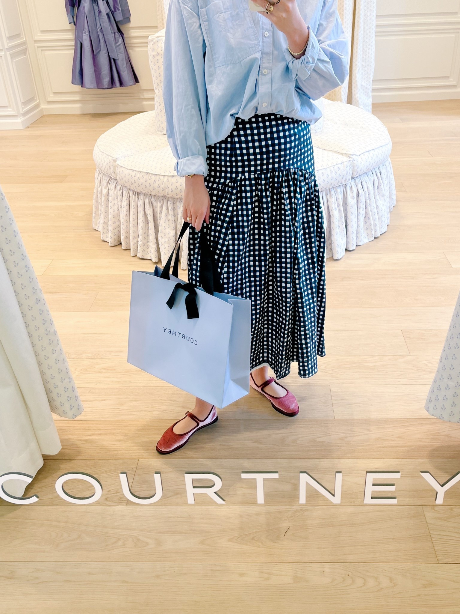 Giddy for gingham in this drop waist skirt, perfect for spring! Sold out once, let’s sell it out again!😍