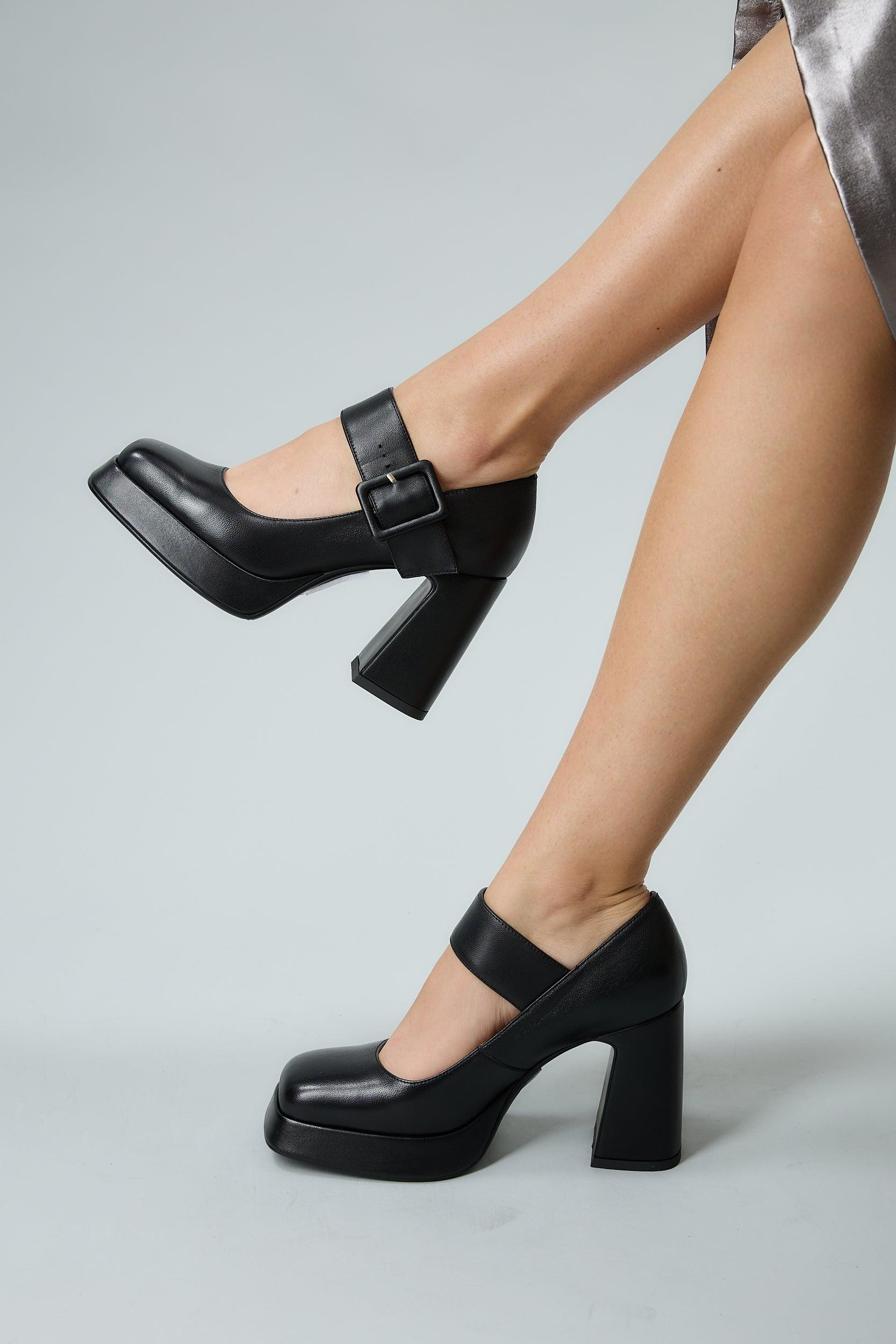 Claudia Black | Lonza Shoes