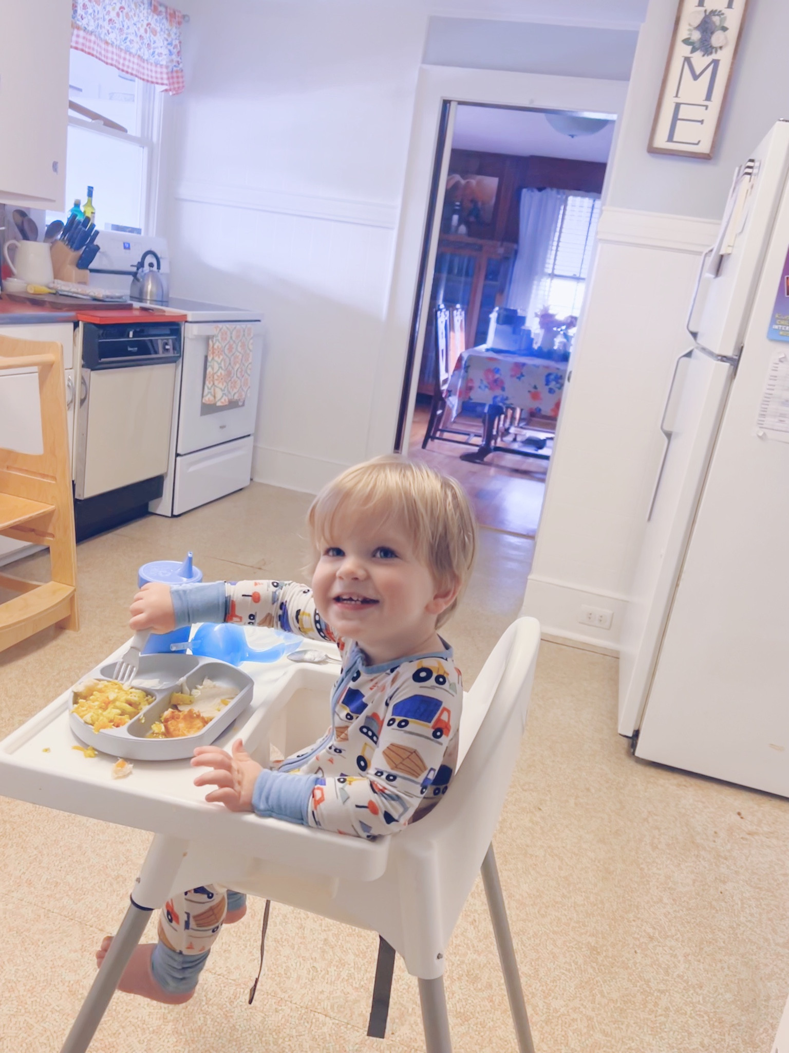 Big day in the old family farmhouse 🏡🛠️ - ripping this old kitchen/mud room flooring up and having new vinyl tile flooring put down!! 🔨🙌🏽⛏️ gonna look so good!! 🤩 this sweet home was built by my great grandpa back in the 1940s (!!!), so it’s really neat getting to truly bring it back to life… but still leave so much still the same (like the old red and silver countertops hehe)!! ♥️