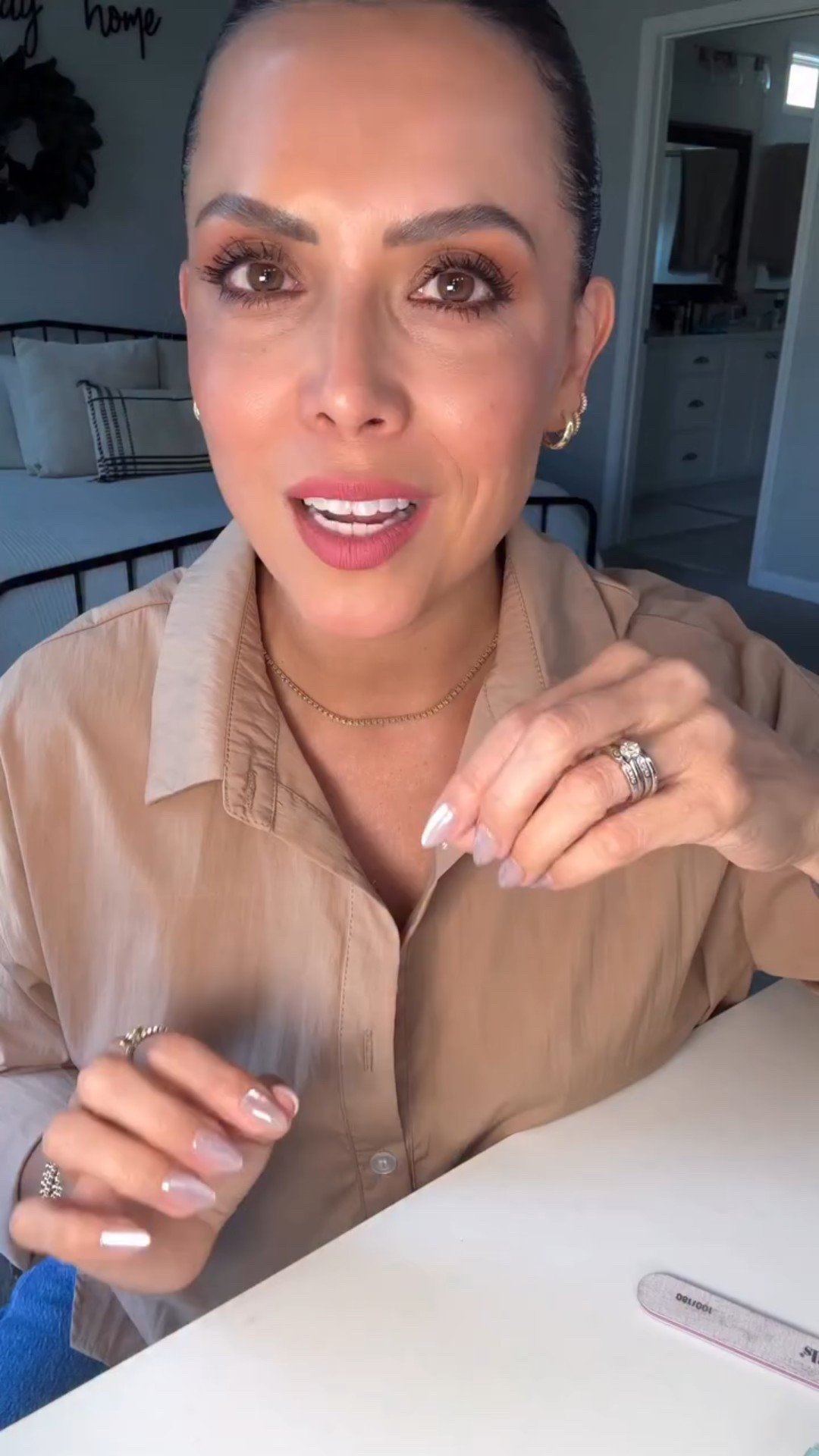 Tutorial de como ponerte tus press on nails en casa! 🤍 yo tengo más de un año poniéndomelas y no hay vuelta atrás! Mis favoritas actuales son @btartbox_official #btartboxnails #pressons #pressonuñas #tutorial #yizza