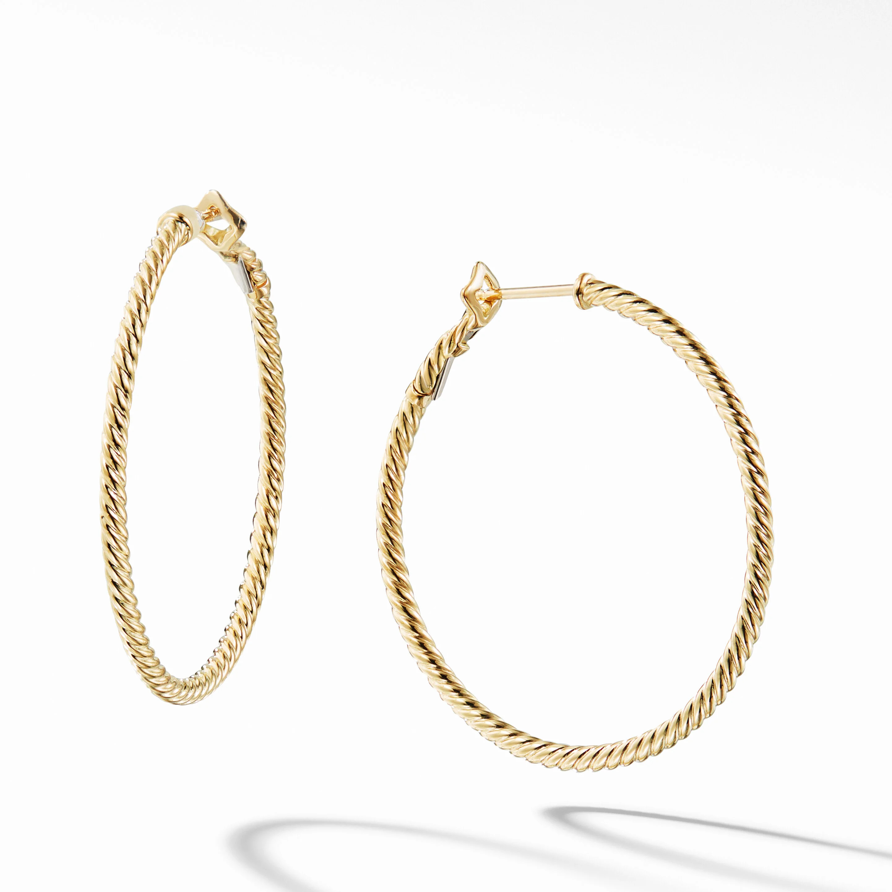 Sculpted Cable Hoop Earrings in 18K Yellow Gold | David Yurman