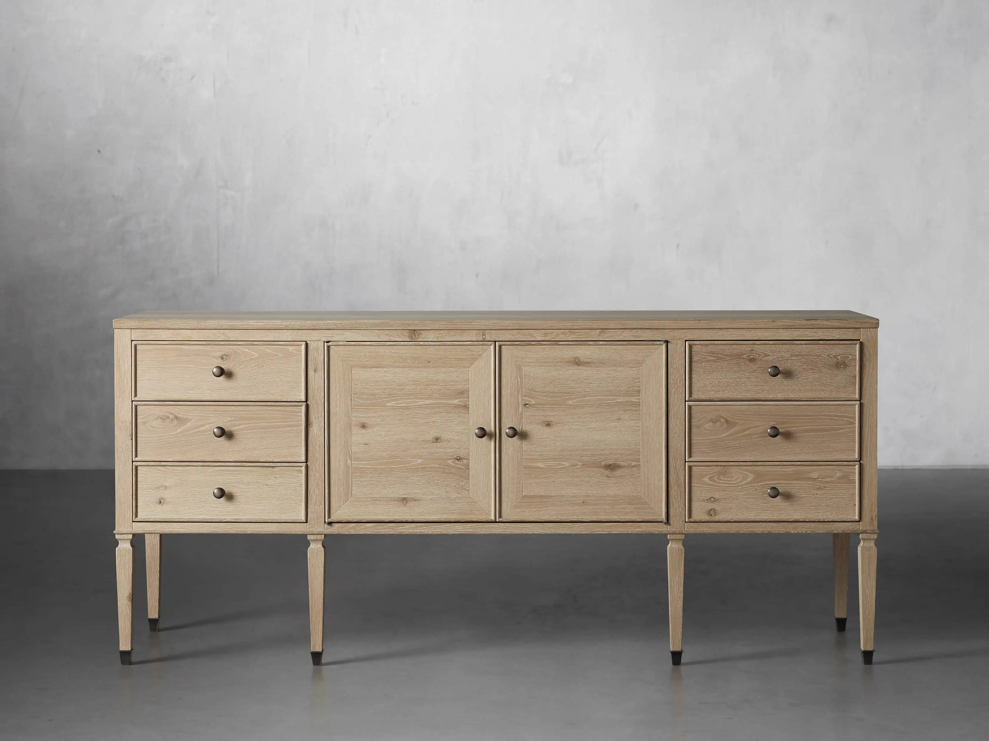 Luciano Buffet | Arhaus