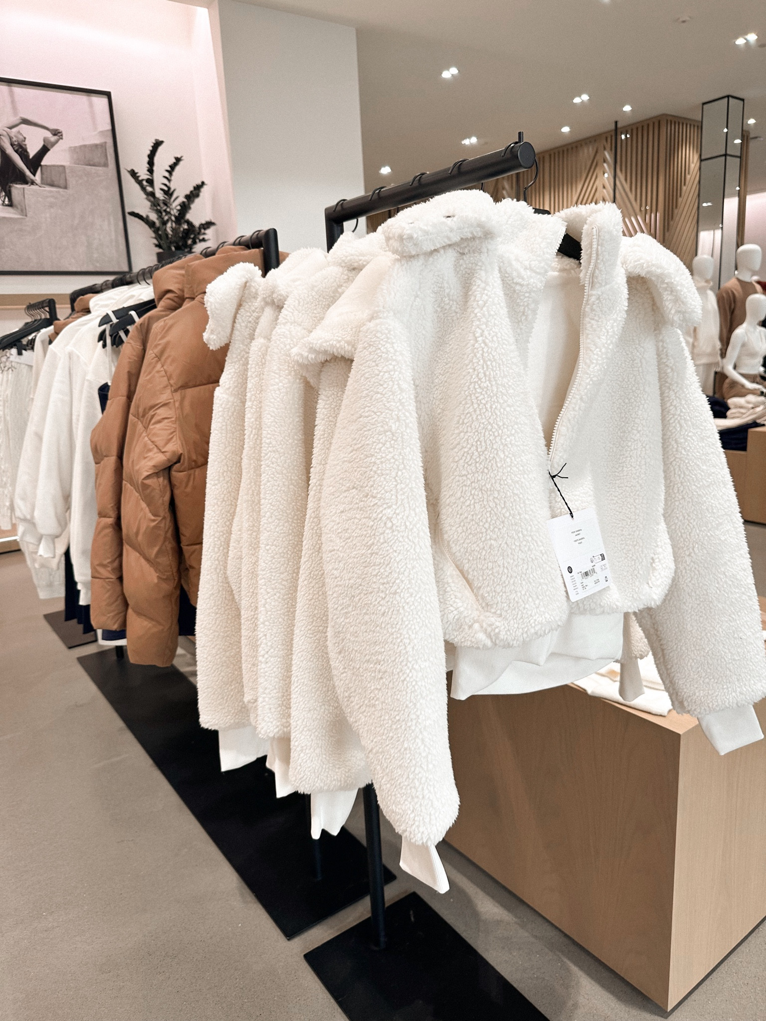 Fall arrivals at Alo yoga 🧘‍♀️ 

Fall fashion / fall outfit /winter 

#LTKautumn #LTKstyletip #LTKcanada