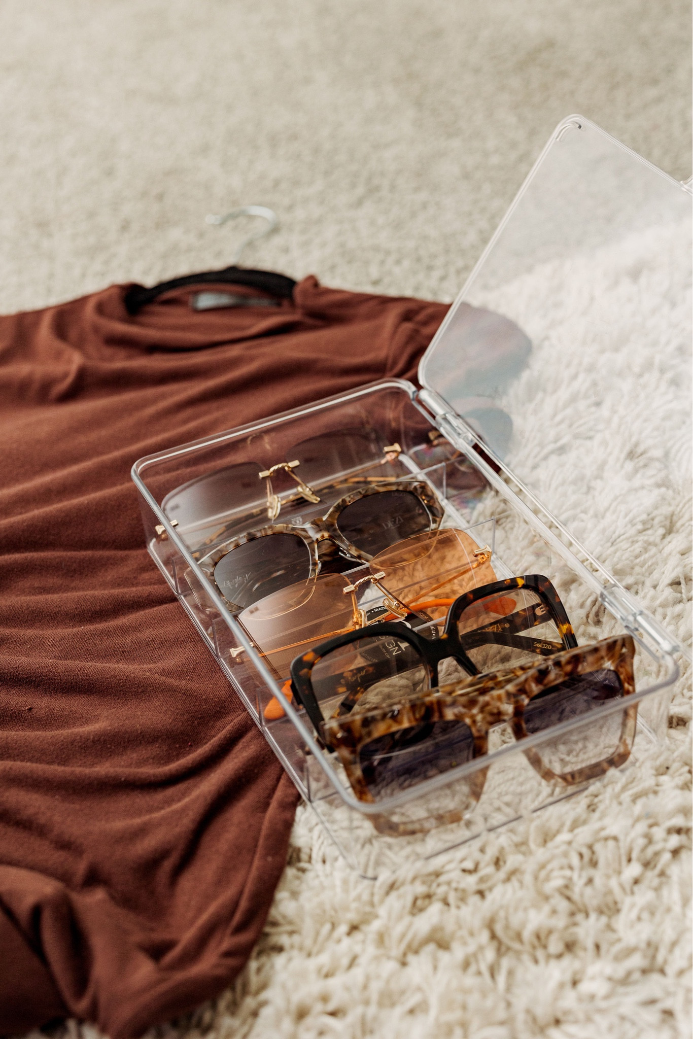 Fall Outfits need sunglasses! These are the perfect sunglasses for the fall! Neutral and match with any outfit! 

#LTKstyletip #LTKU #LTKSeasonal