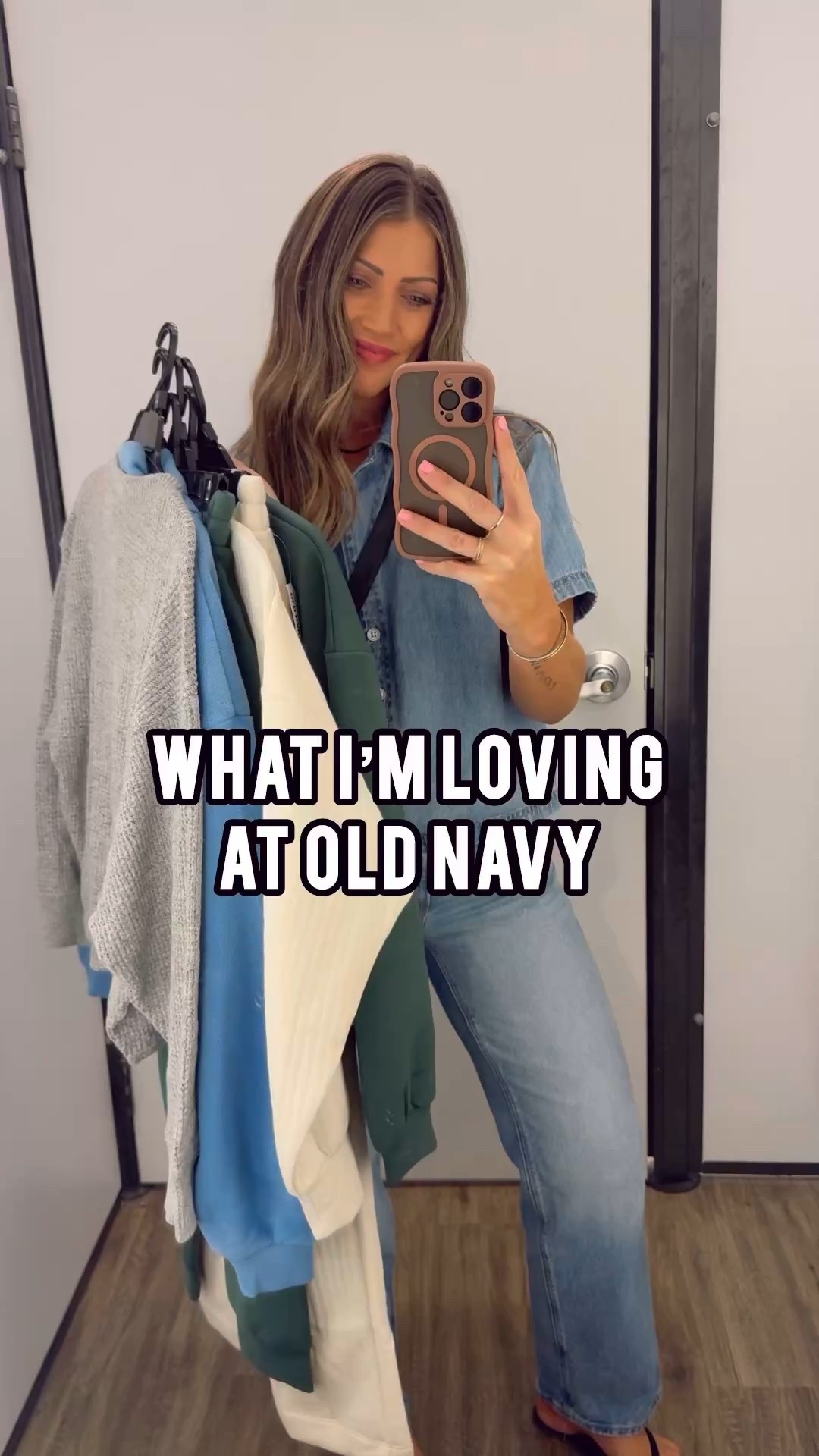 Wearing XS in everything! I’m 5’4, size 2 for reference. If you’ve never tried Old Navy’s “bounce fleece” fabric before — woah 🤯 you’re missing out! You won’t believe how amazing these feel.. especially for the affordable price. #oldnavy #oldnavystyle #affordableoutfits #athleisure 