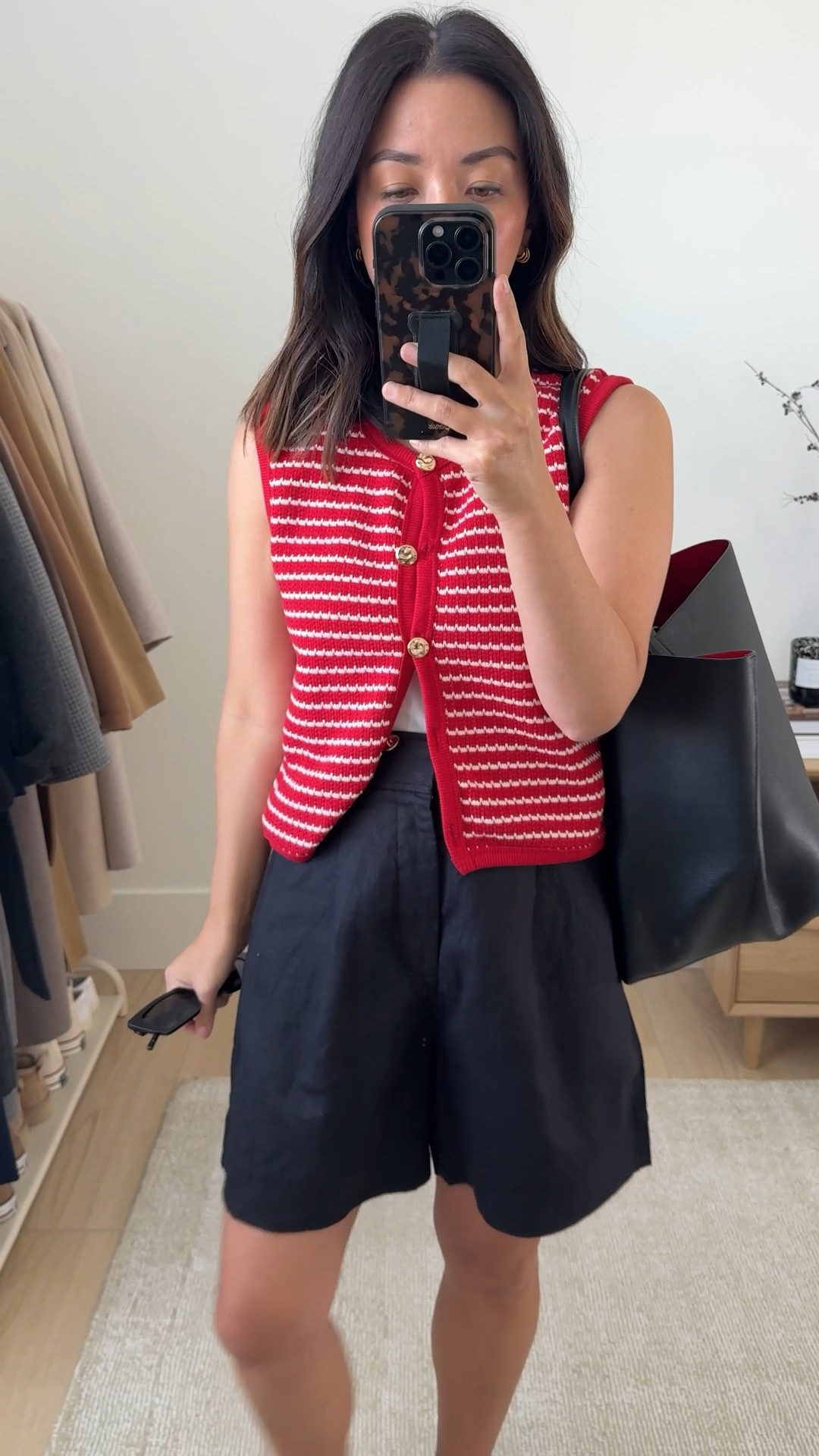 Teacher outfits that work for business casual as well  

Zara knit vest small
Everlane linen trouser shorts 0 (old, linked similar)
Sam Edelman loafers 5
Mansur Gavriel tote
YSL Sunglasses

#LTKStyleTip #LTKPetite #LTKautumn