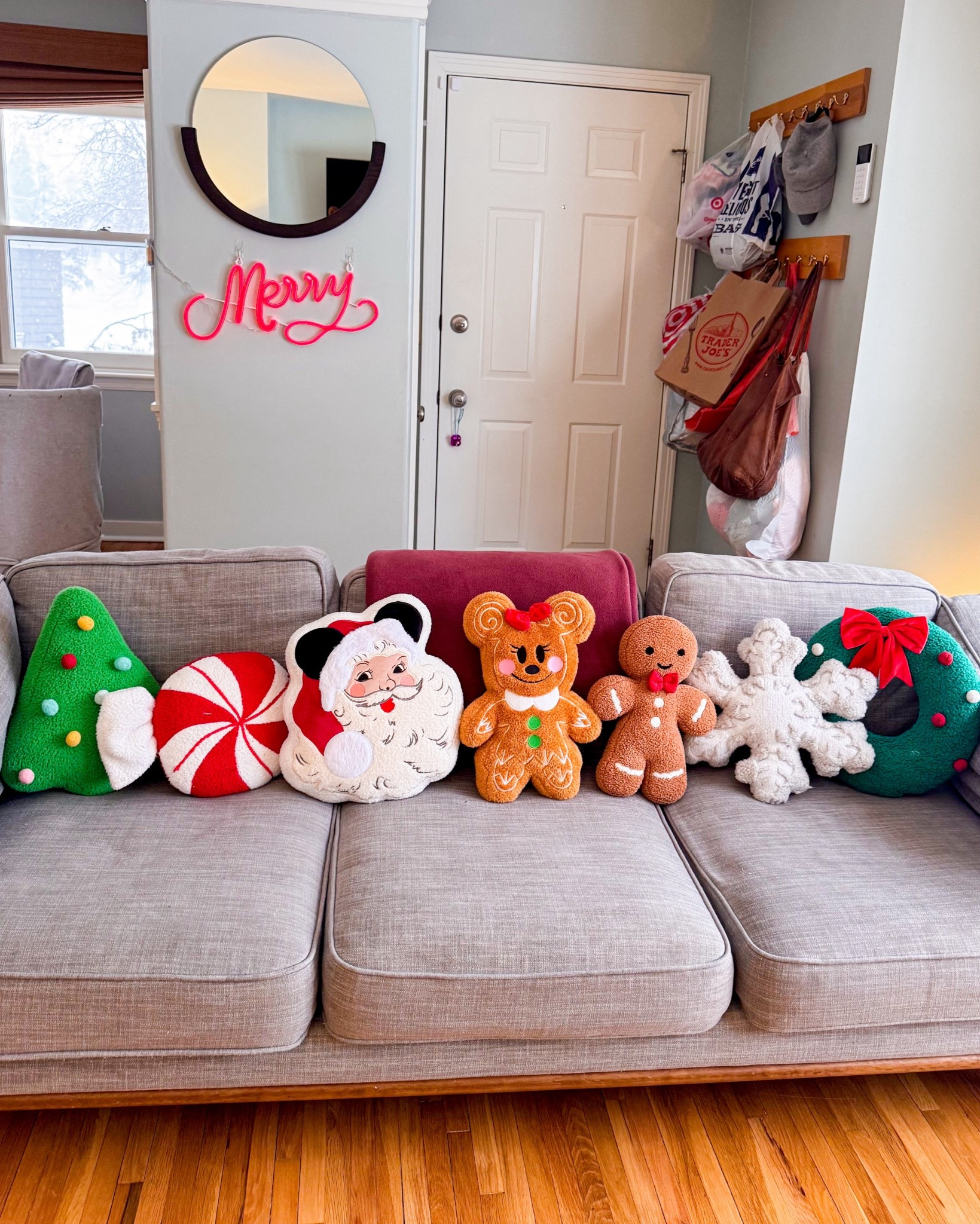 In case you wondered what holiday it was.🎄

(And this was in no jest toward any other holiday—purely a poke at my very clear pillow problem. Happy Hanukkah to all of my amazing Jewish friends! I love you.)