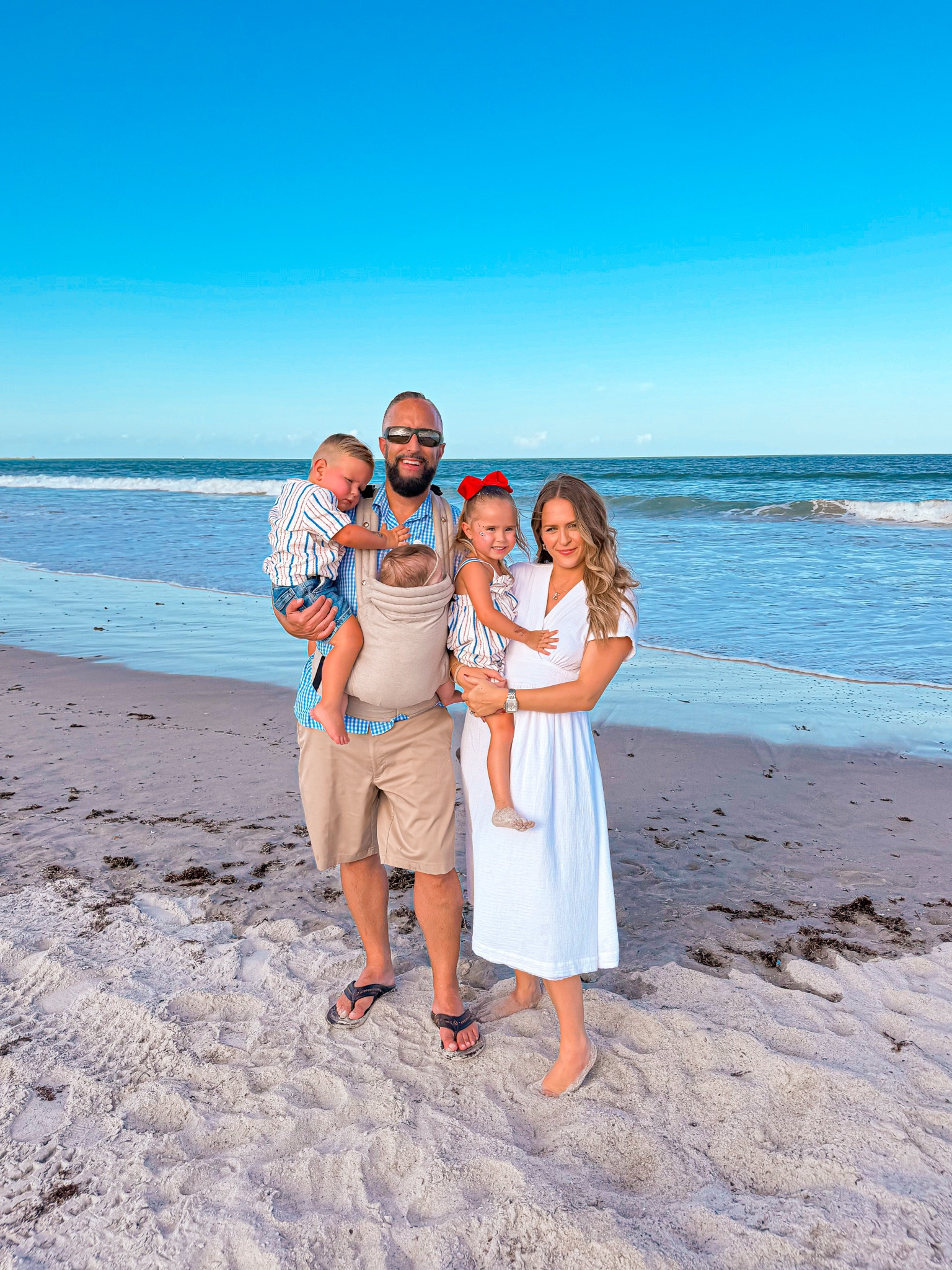 Outfits all linked! 🫶🏼

#LTKFamily #LTKSeasonal #LTKStyleTip