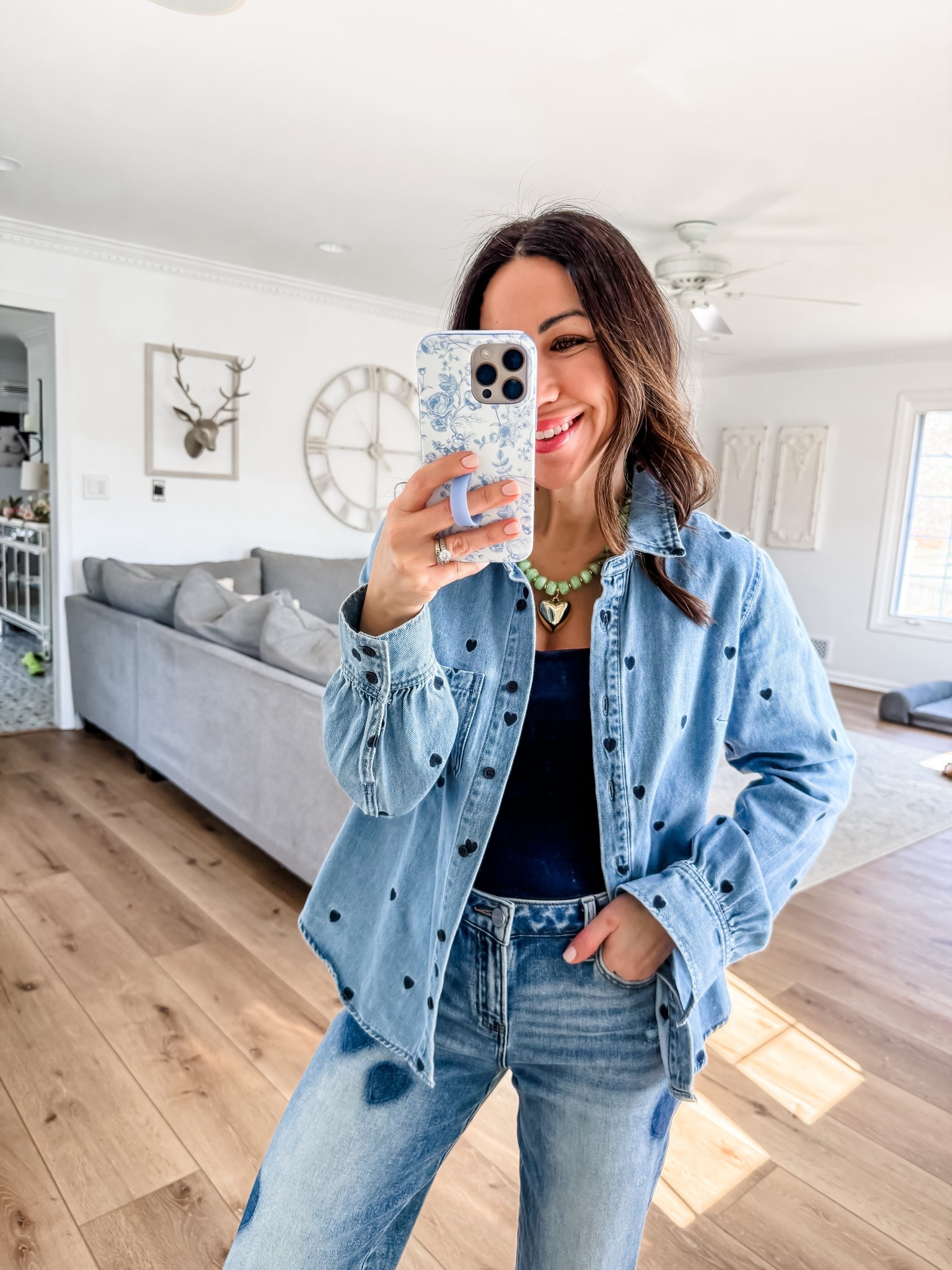 40% off select items at Social Threads. Small denim shirt. Boyfriend Jeans 25. Tank small petite, sandals TTS.


#LTKSaleAlert #LTKOver40 #LTKPetite