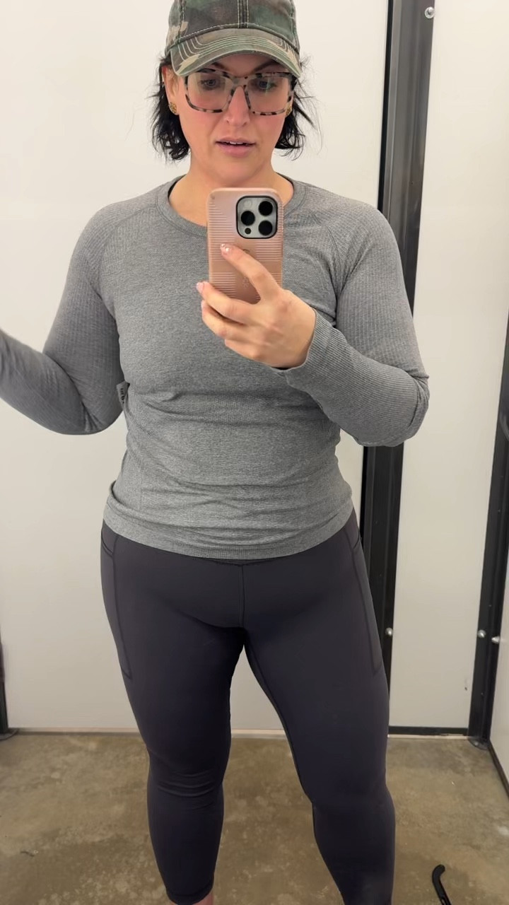 Old navy athletic shirt perfect for gym time! 

#LTKmidsize #LTKVideo #LTKover40