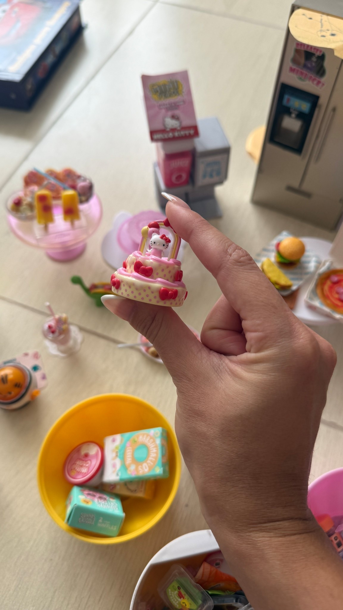 Se tem uma coisa que amo fazer com minha filha, é montar mini verse!! E eu acabei de descobrir que no site da Ri Happy tem algumas promos dessa bolinha amada 💕

#LTKcriancas #LTKbrasil #LTKfamilia