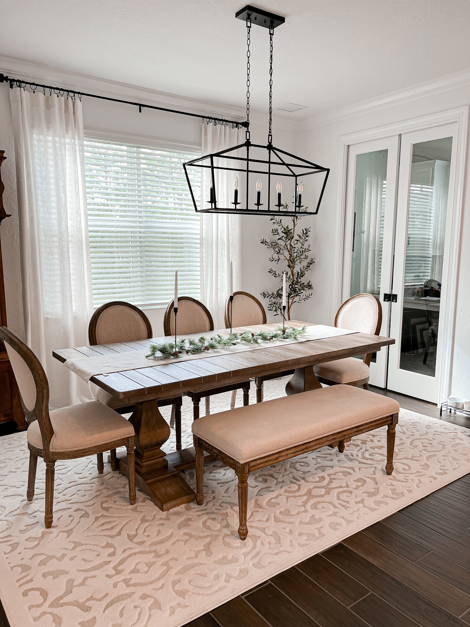 Dinning room details ✨ older picture now have a new rug that’s washable so linked it as well 

#LTKhome
