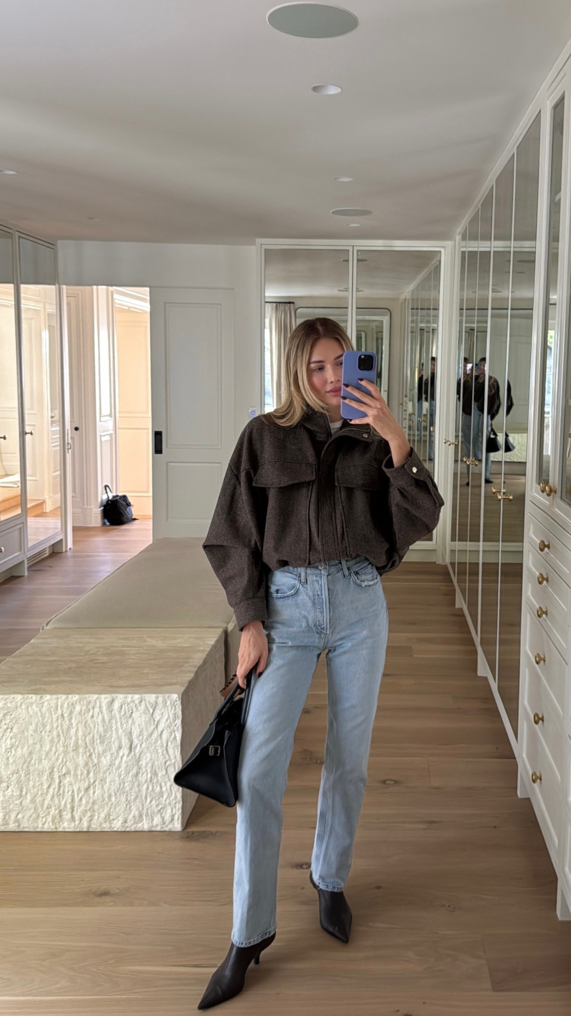 jeans and Zara jacket for casual daytime look 🤍