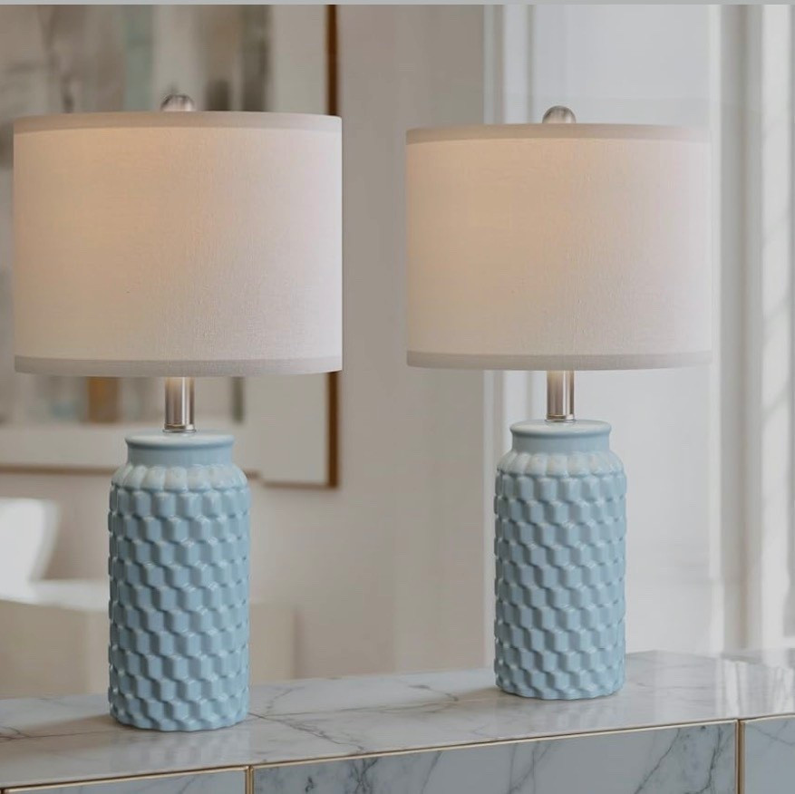 Blue bedroom lamps
#lamps
#bluedecor
