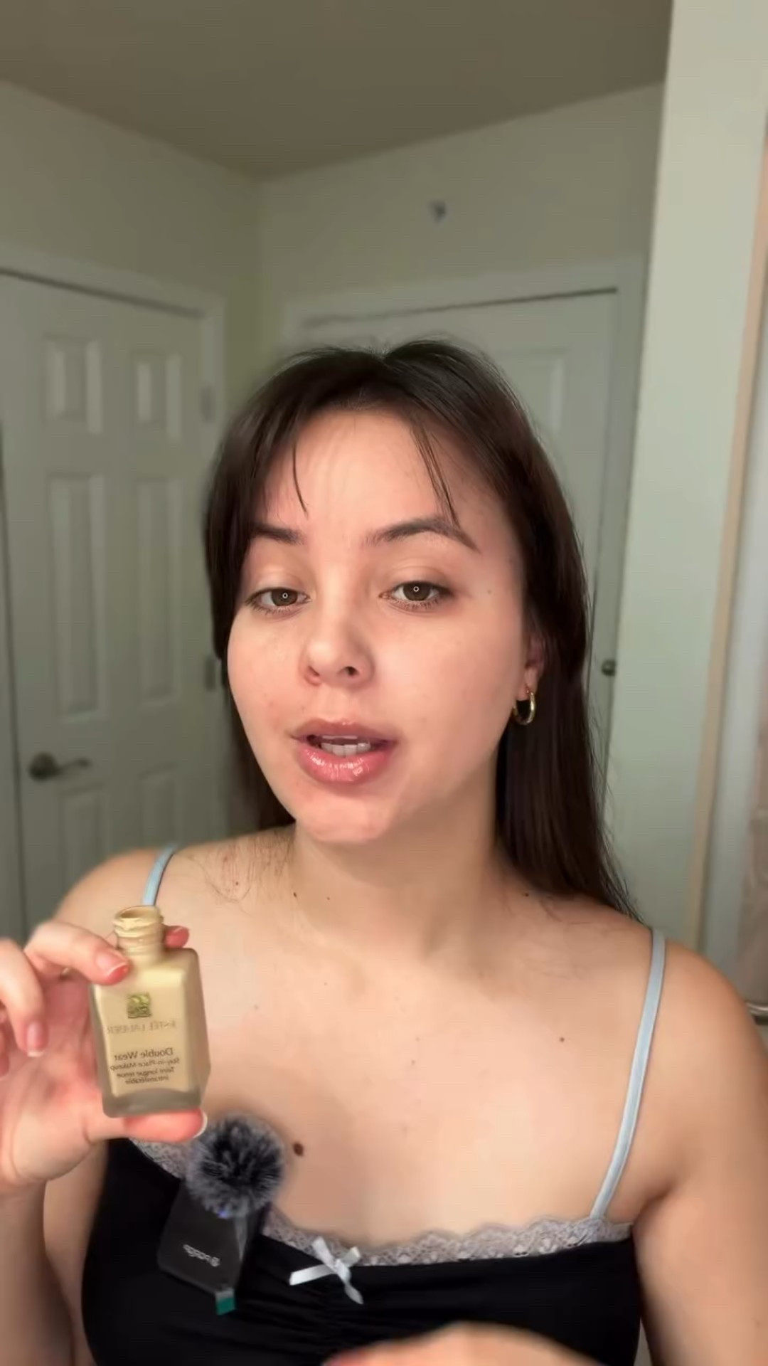 Segunda vez probando Estée Lauder Foundation, subiré los pasos de maquillaje que hago por separado y así es más fluido😅 
@esteelauder 
#tutorial #maquillaje #ugccreator #csx #esteelauder