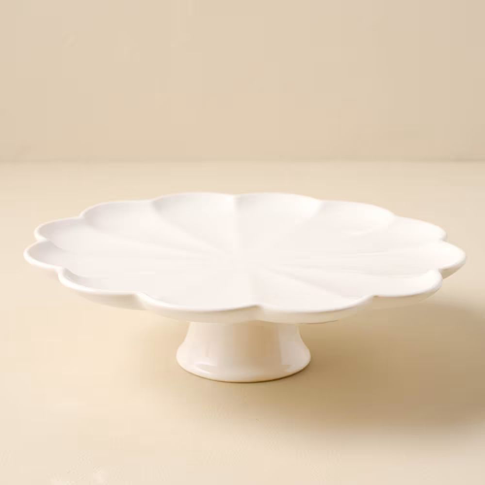 Cream Scalloped Cake Stand | Magnolia