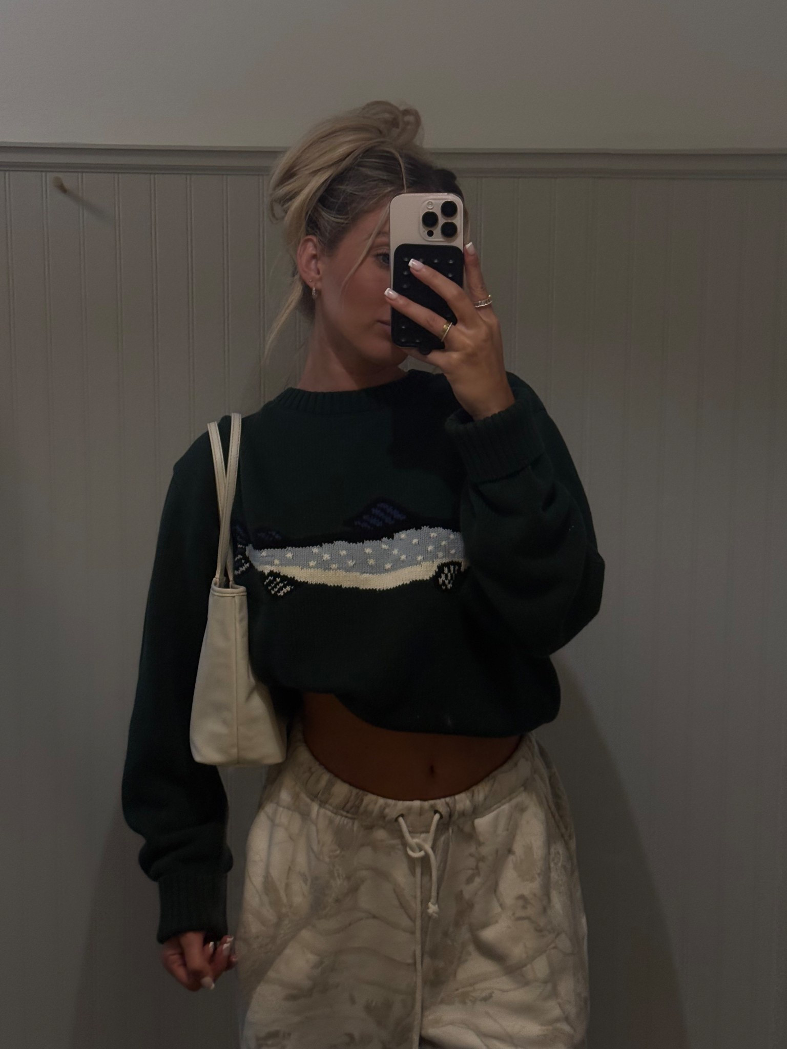 comfy & coastal 🐟🤍🧺

#LTKStyleTip #LTKSeasonal #LTKFindsUnder100